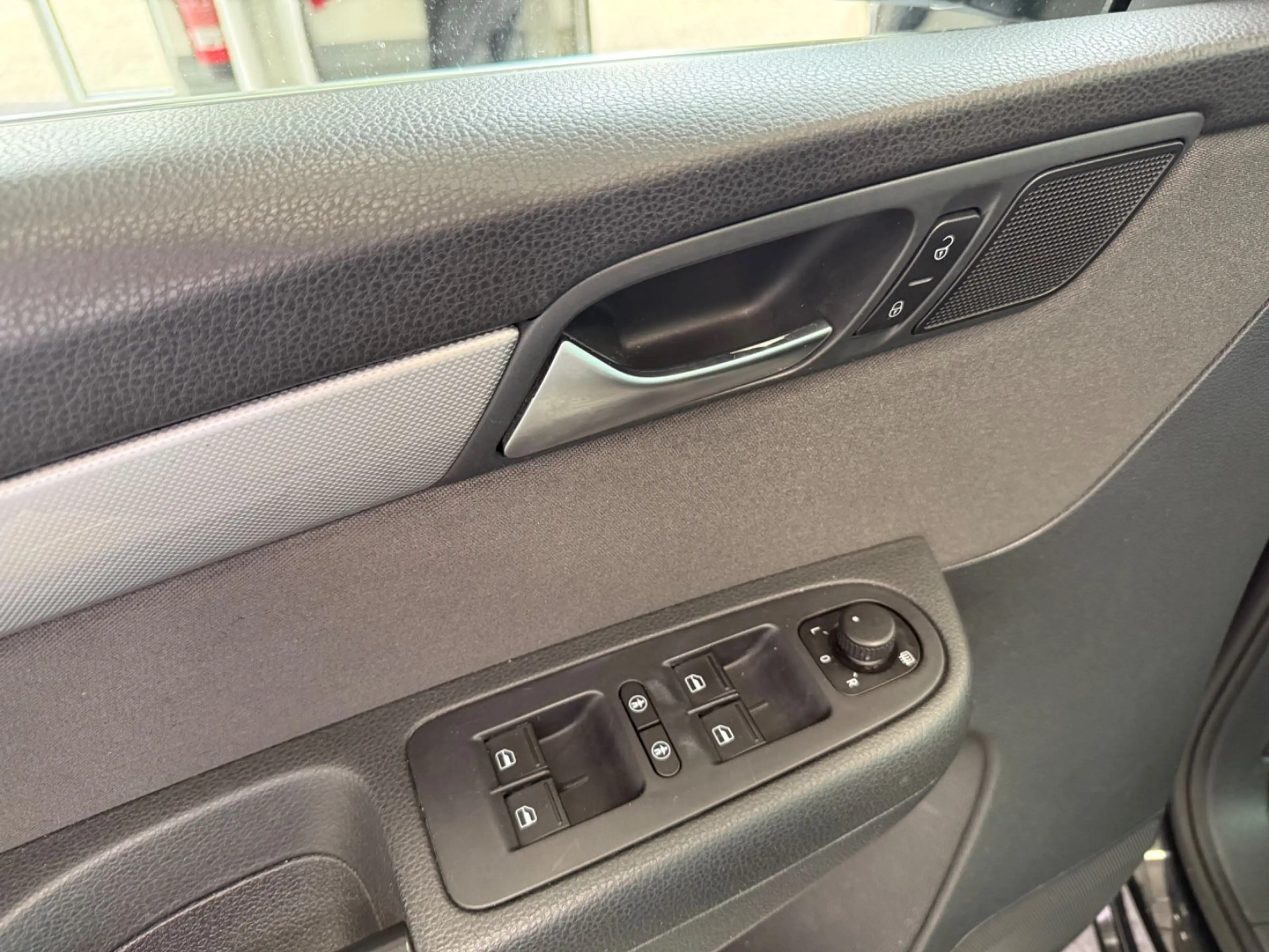 Volkswagen Sharan 2.0 TDI*7SITZ*AUT*PANO*CAM*BI-XN*NAV*KEYL — photo 13