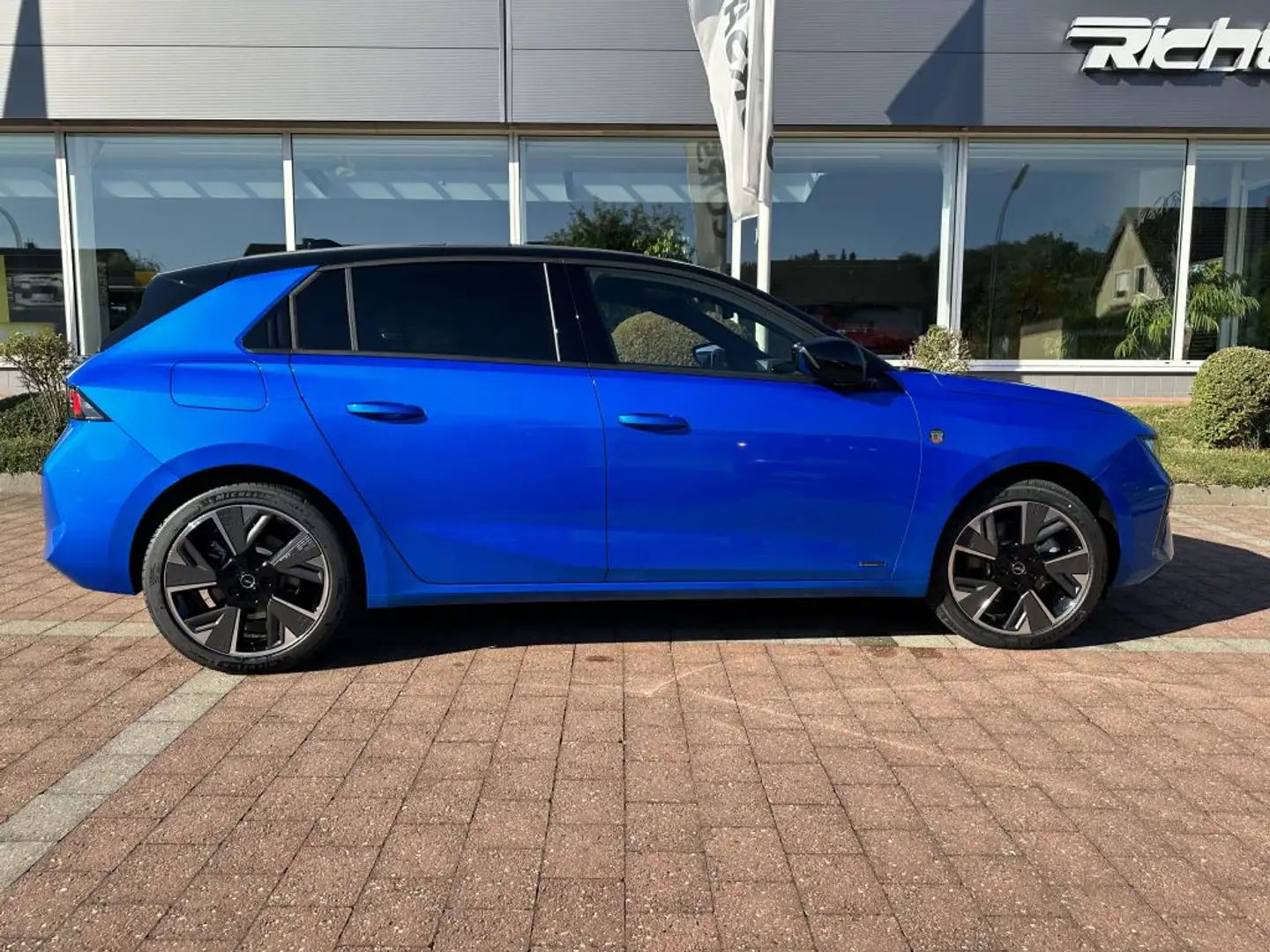 Opel Astra GS (L) Blauw - 2