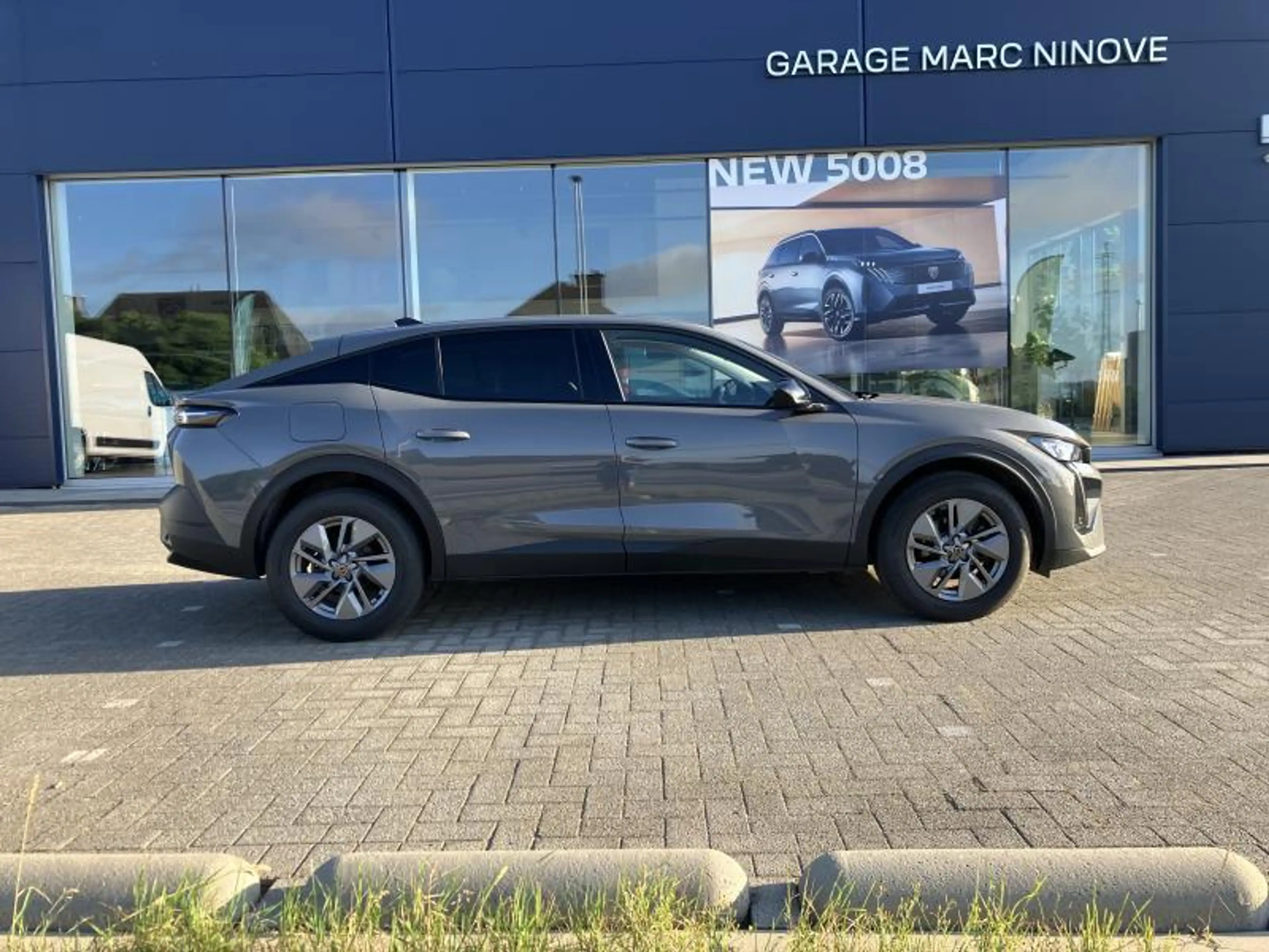 Peugeot 408 Allure — photo 4