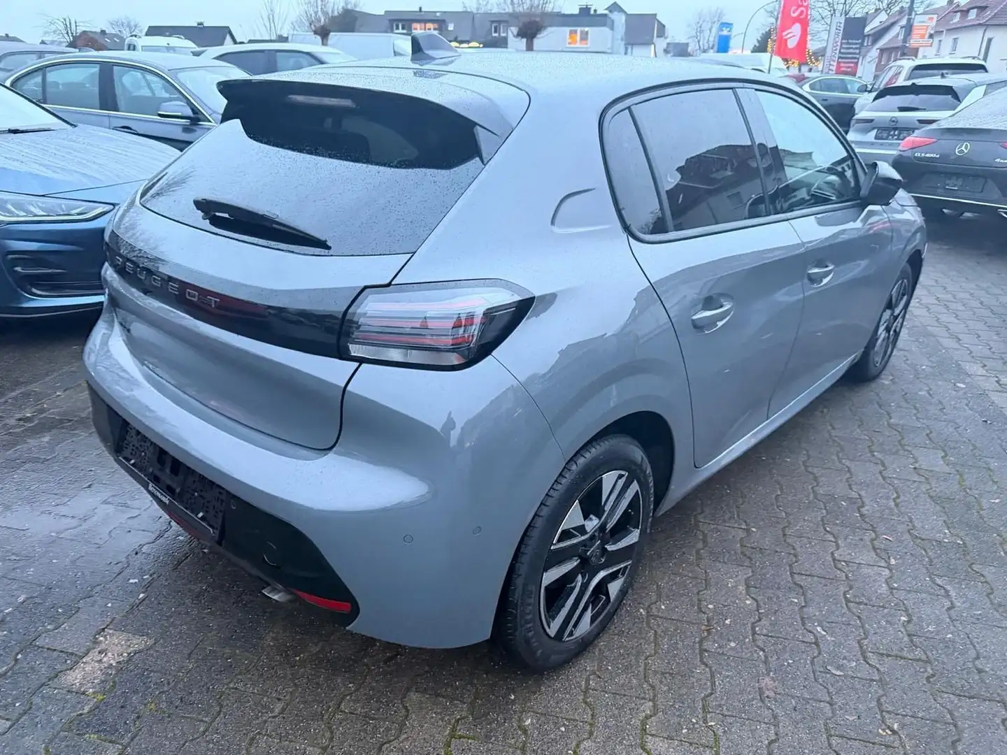 Peugeot 208 Allure Gris - 2