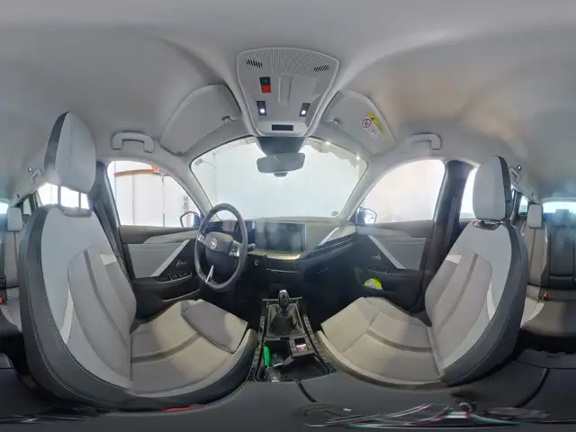 Opel Astra view 6