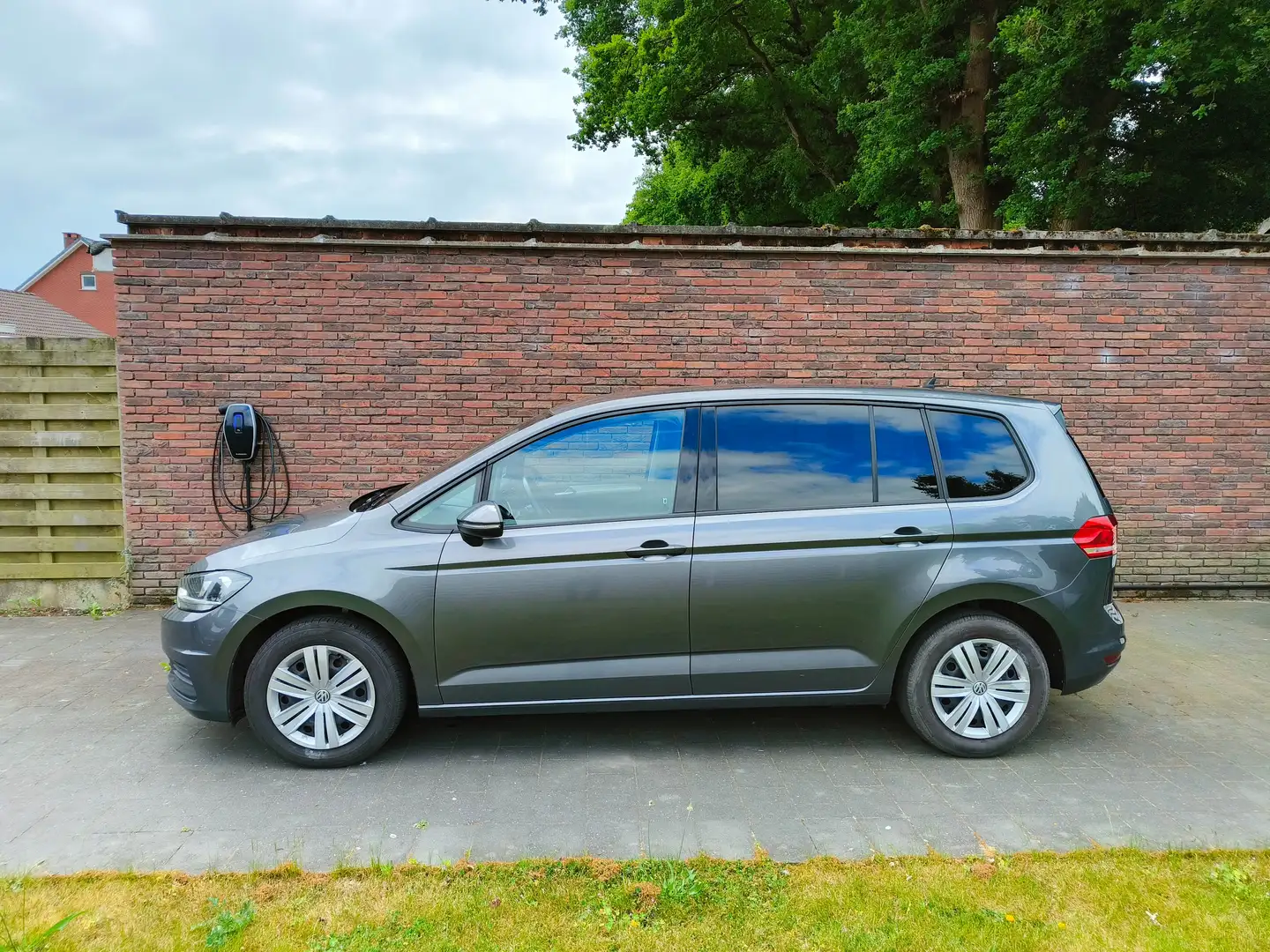 Volkswagen Touran Touran 1.6 TDI Gris - 2