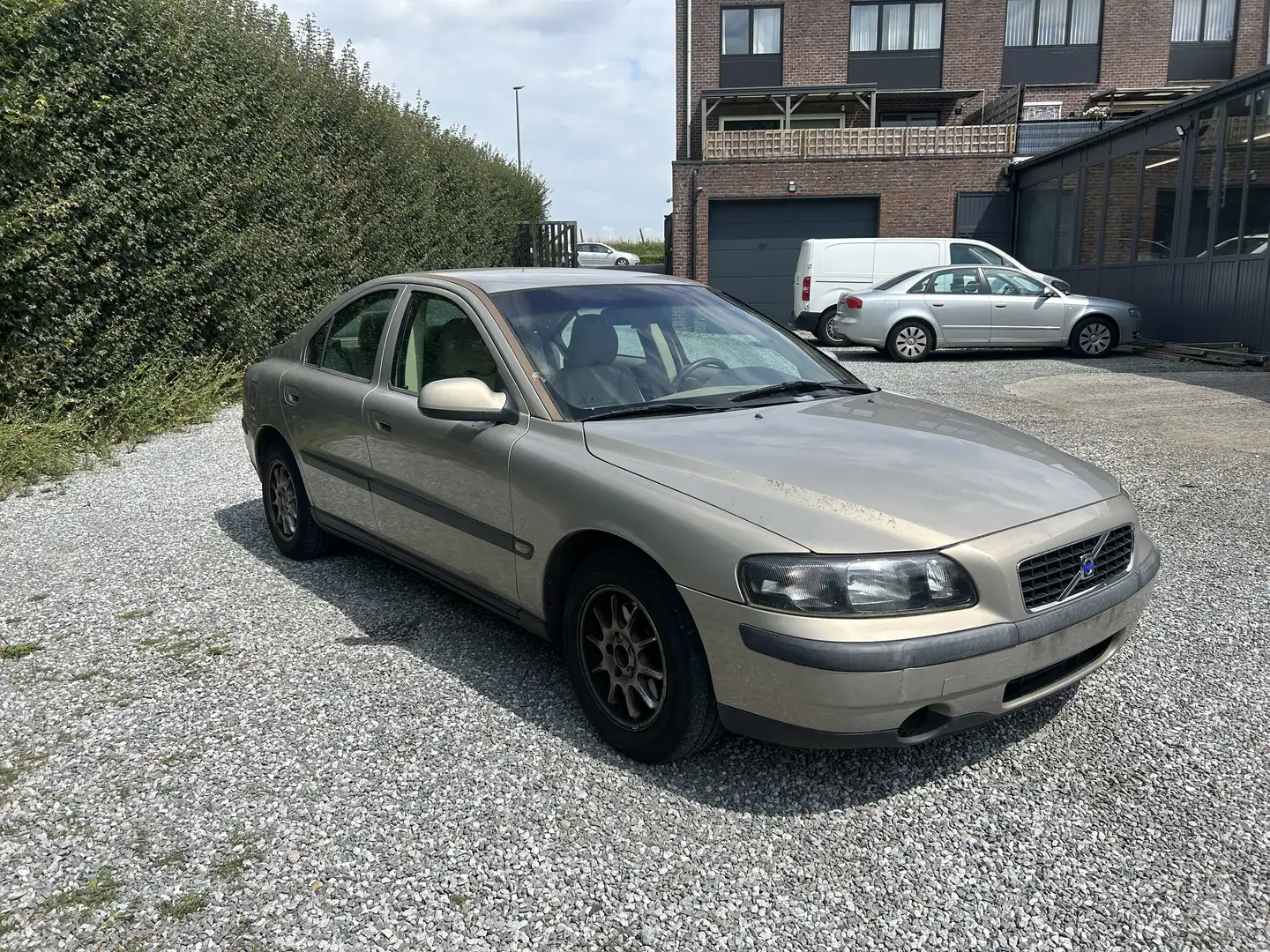 Volvo S60 2.4i 20v Elegance (16J) Beige - 1