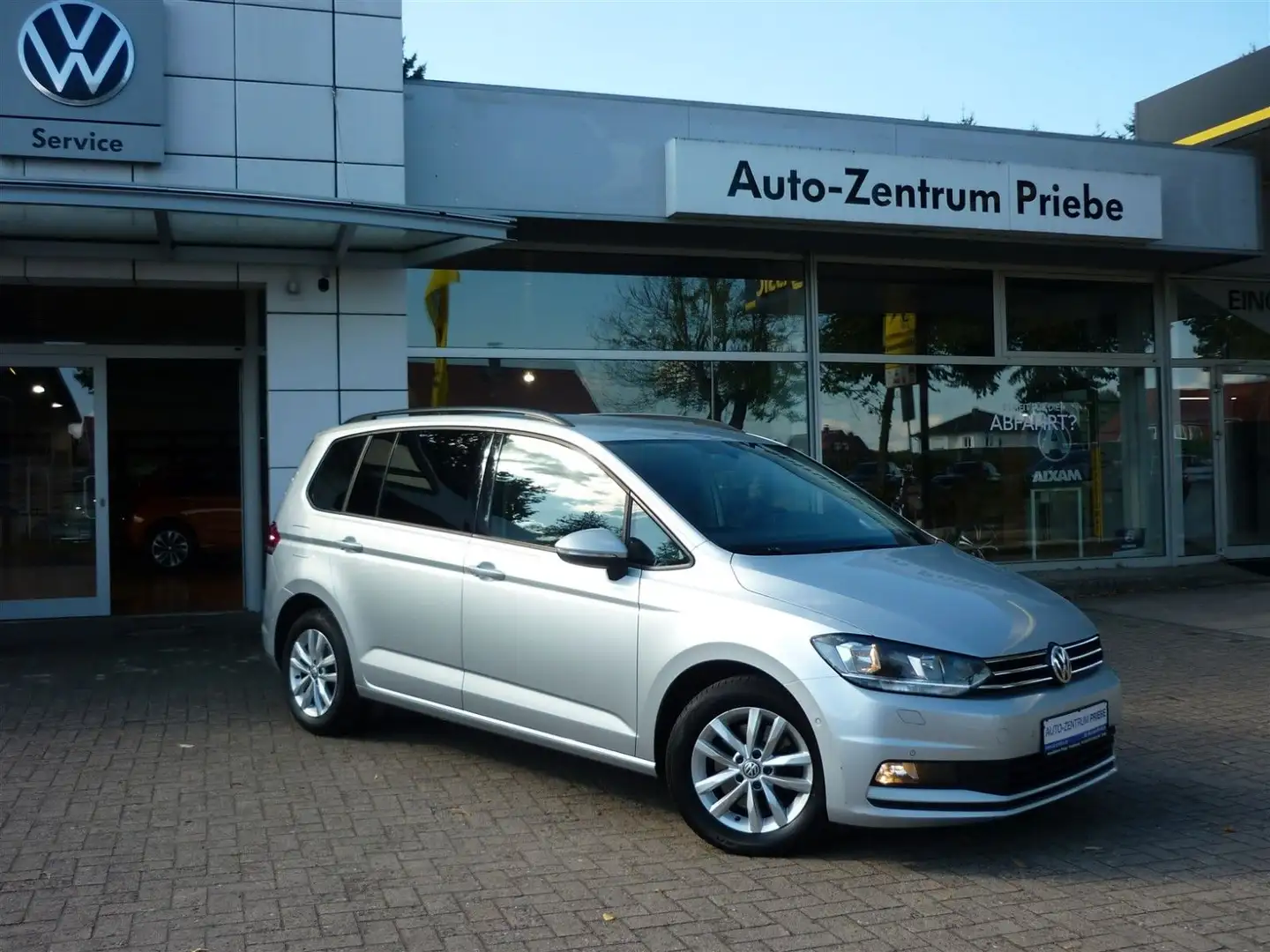 Volkswagen Touran Comfortl. 1,6 TDI DSG+AHK+ACC+Navi+Sitzh. Argent - 1