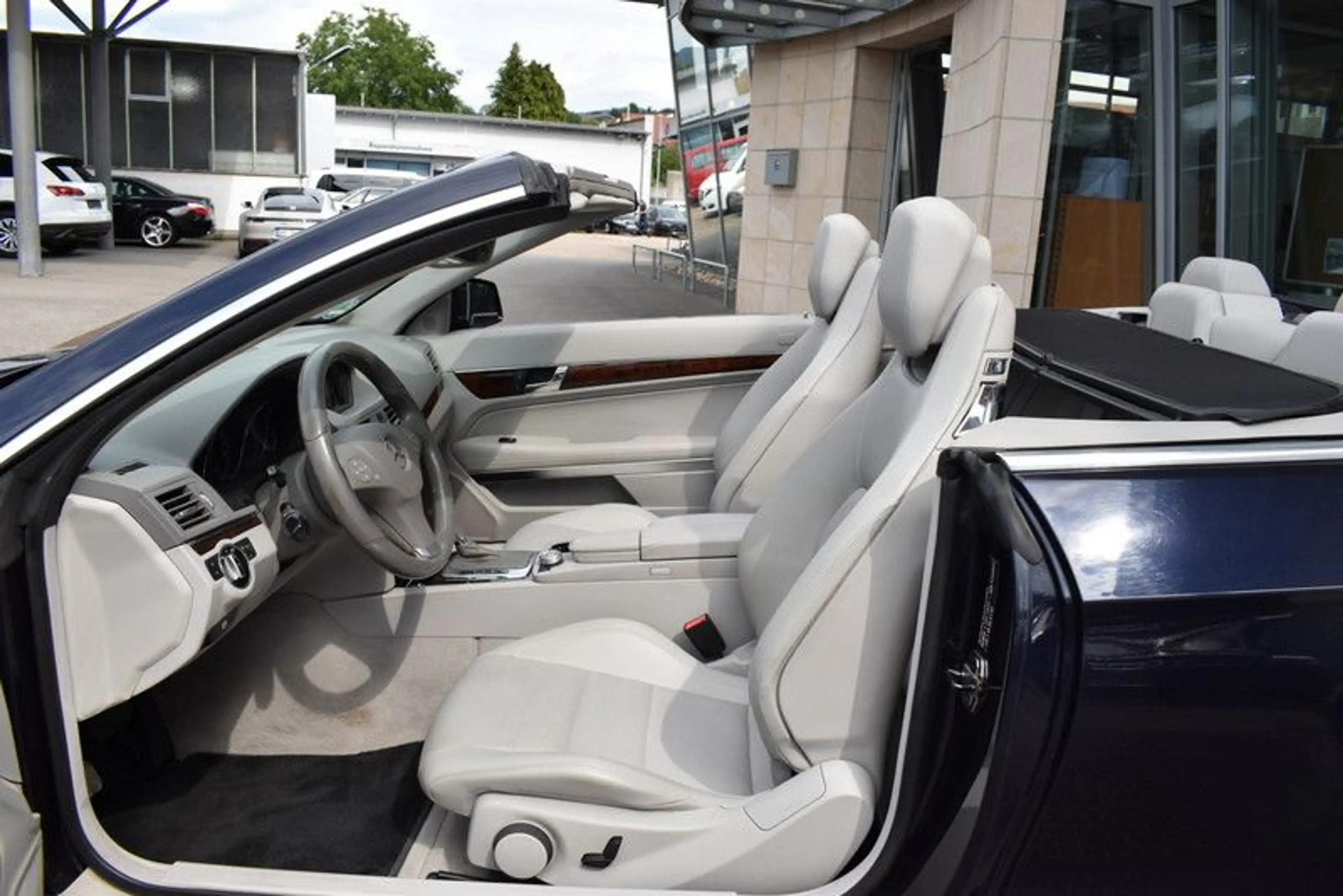 Mercedes-Benz E 250 E250 Cabrio CDI BlueEfficiency*Elegance*SHZ*PDC* — photo 12