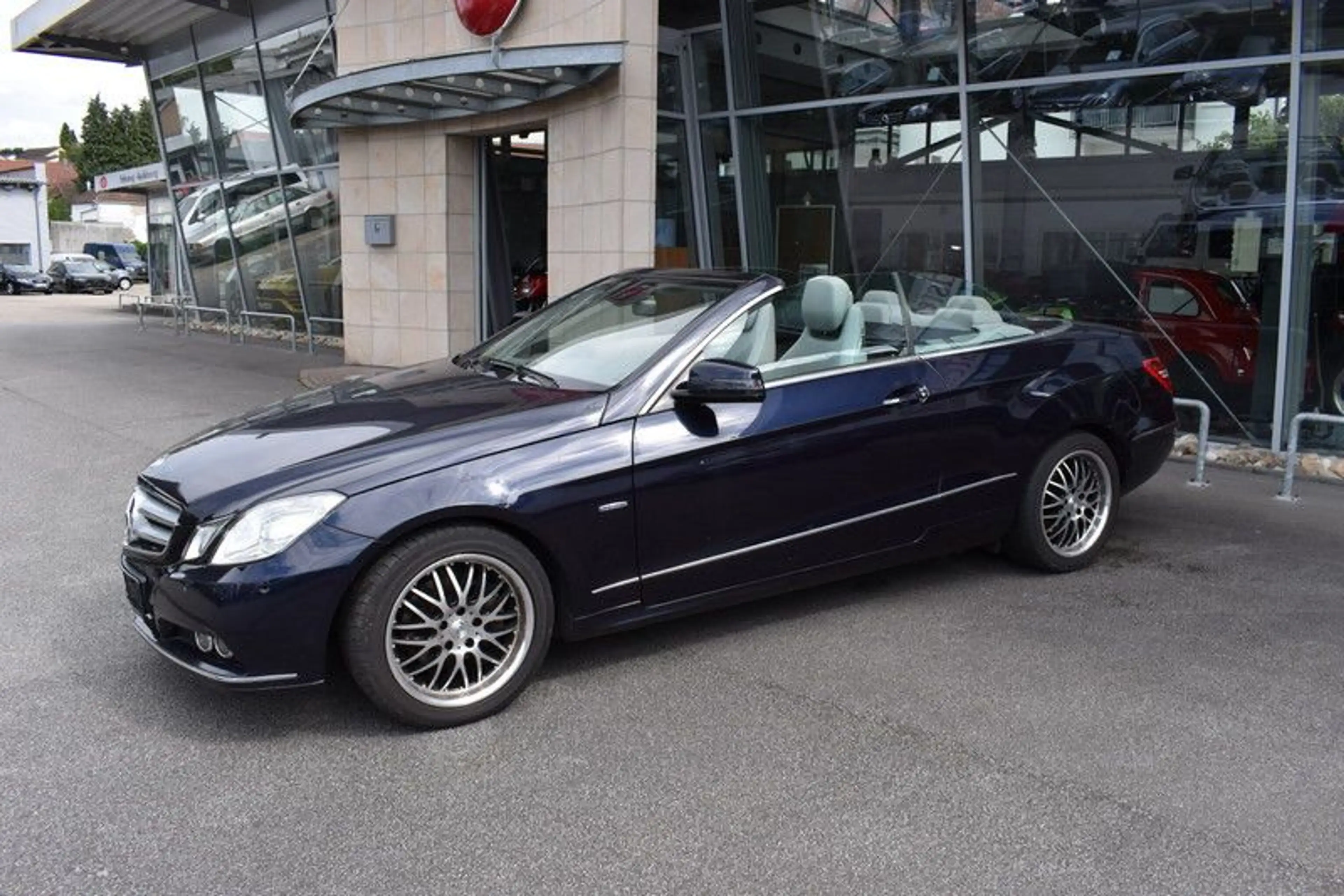 Mercedes-Benz E 250 E250 Cabrio CDI BlueEfficiency*Elegance*SHZ*PDC* — photo 4