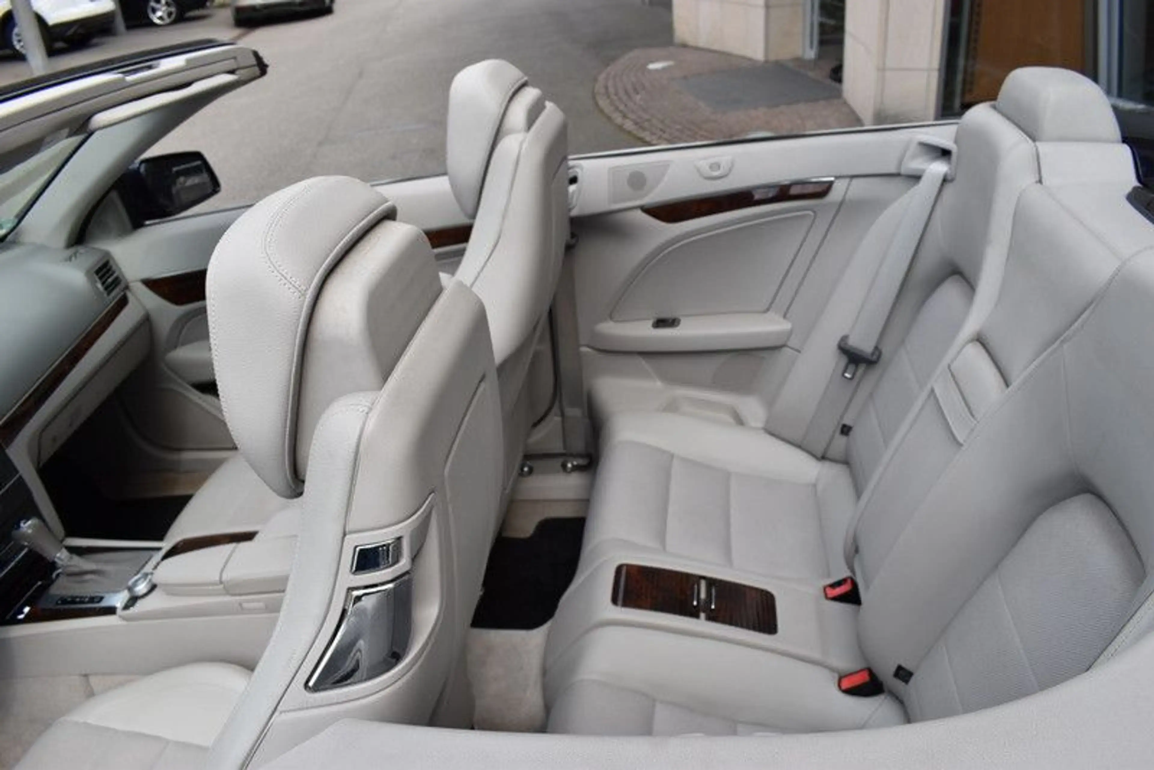 Mercedes-Benz E 250 E250 Cabrio CDI BlueEfficiency*Elegance*SHZ*PDC* — photo 10