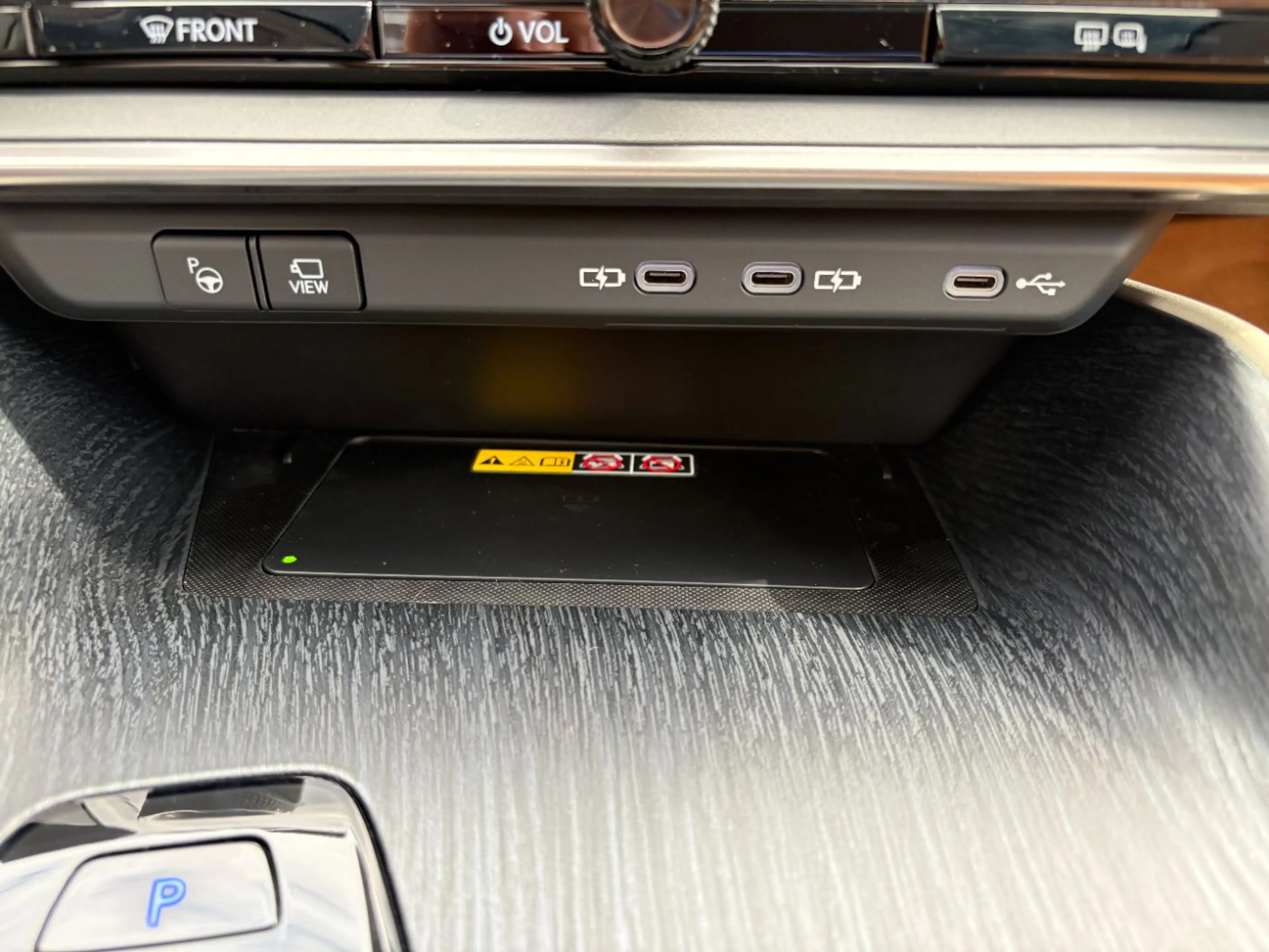 Lexus RZ 350e FWD Premium LED, Navi, Pano, Kamera, HUD — photo 13