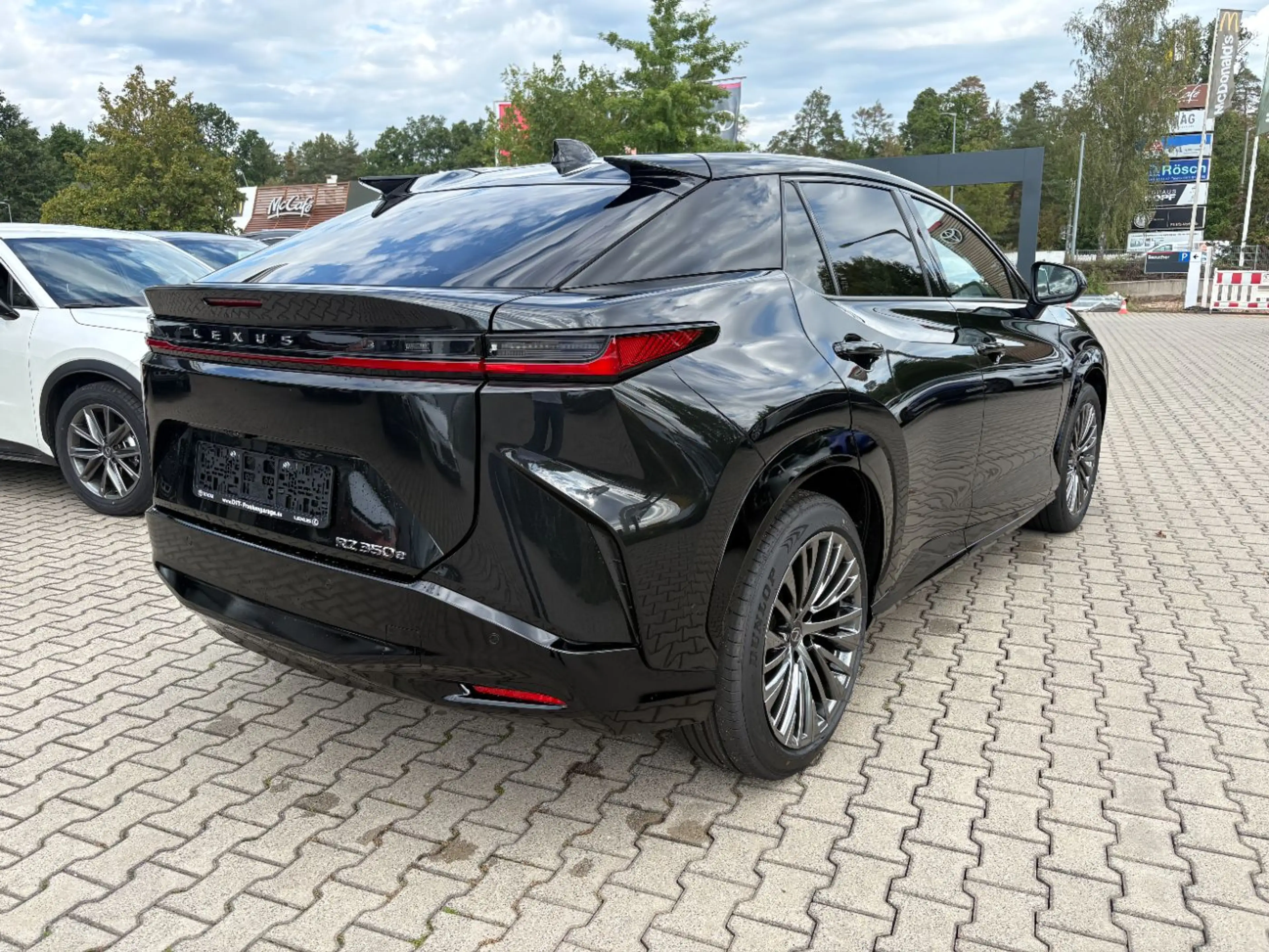 Lexus RZ 350e FWD Premium LED, Navi, Pano, Kamera, HUD — photo 3
