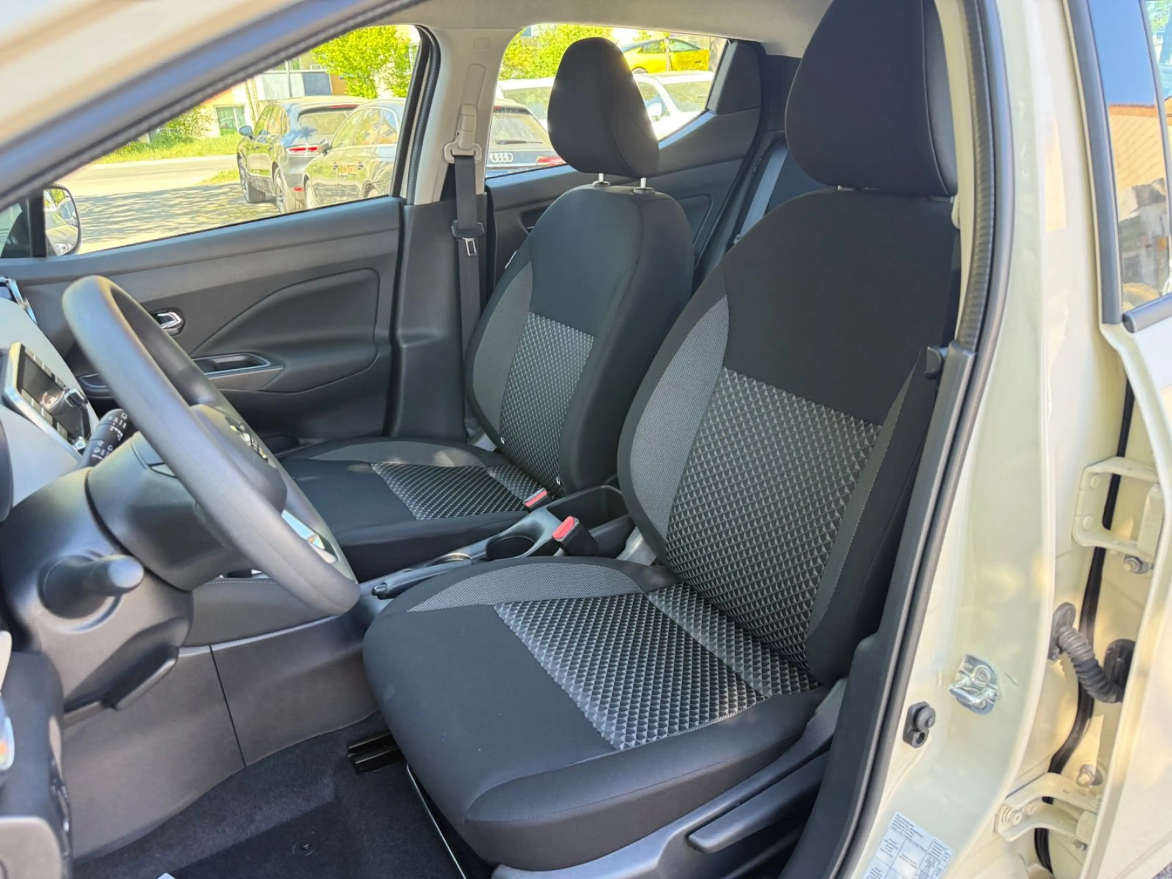 Nissan Micra N-Way Autom/KLIMAAUT./ALU/APPLE-ANDR/SP.H. — photo 9