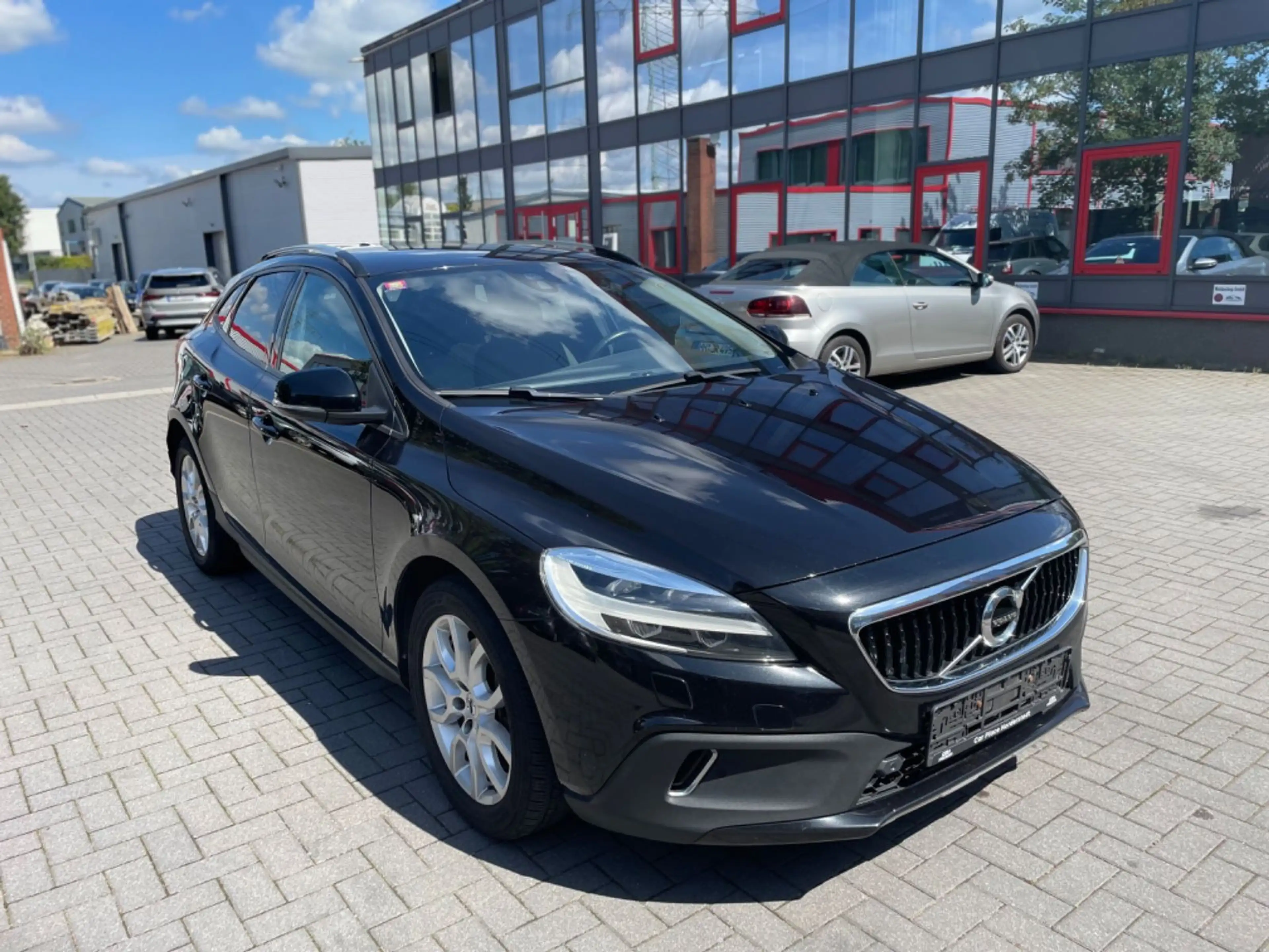 Volvo V40 Cross Country Momentum DIGITALER TACHO/LED — photo 8