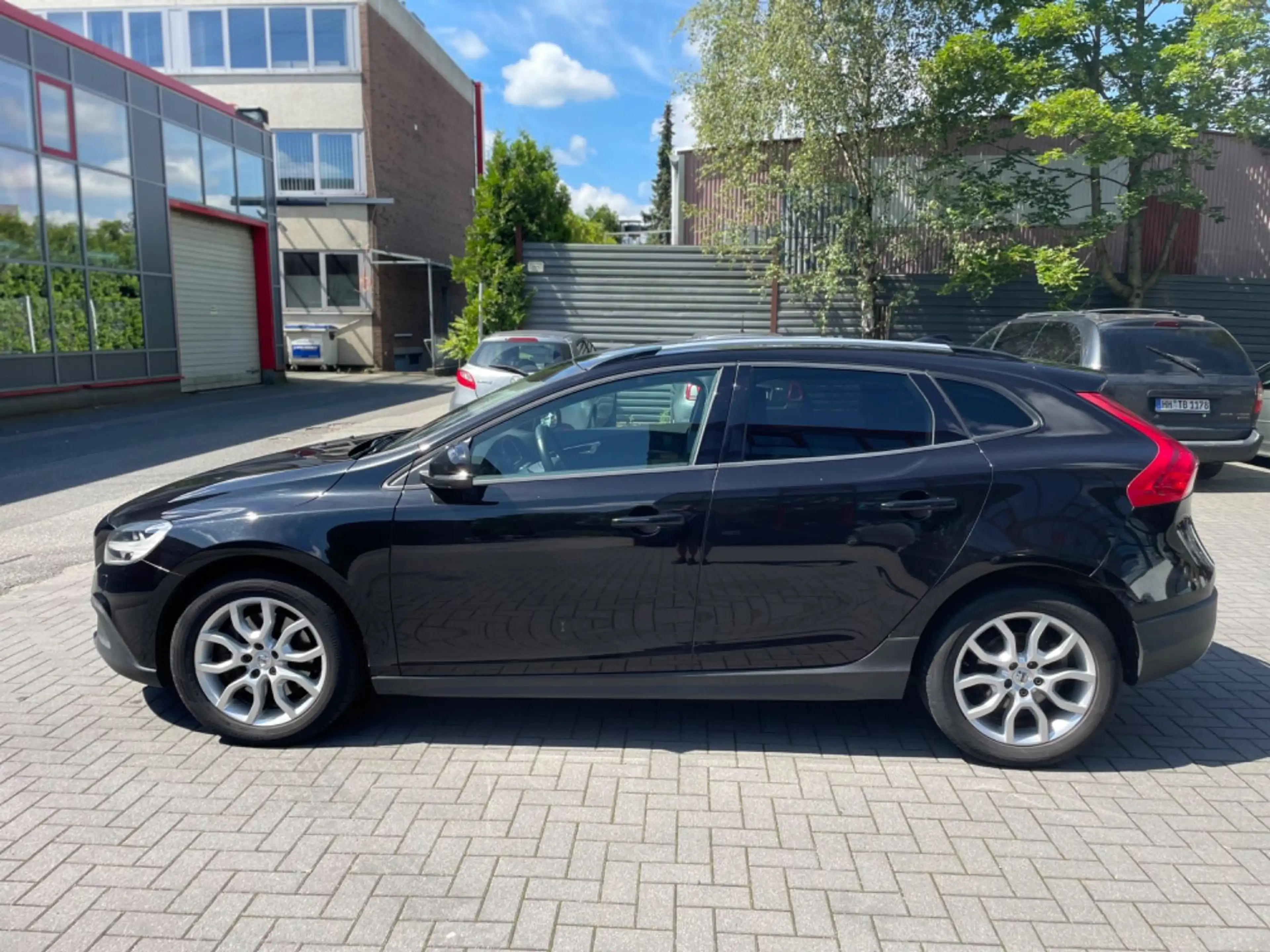 Volvo V40 Cross Country Momentum DIGITALER TACHO/LED — photo 3