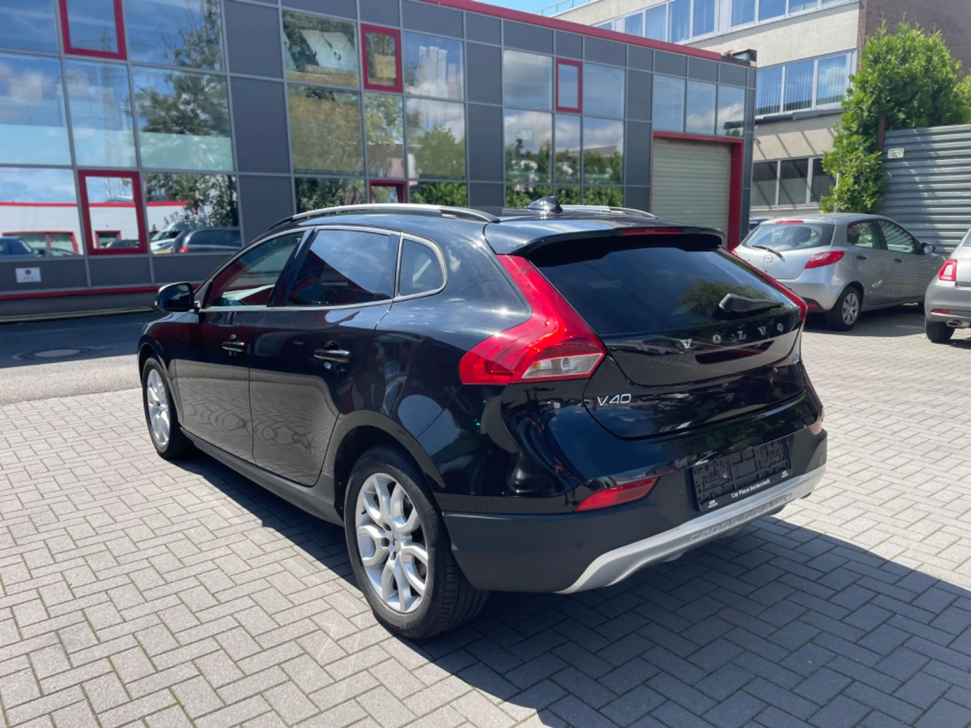 Volvo V40 Cross Country Momentum DIGITALER TACHO/LED — photo 4