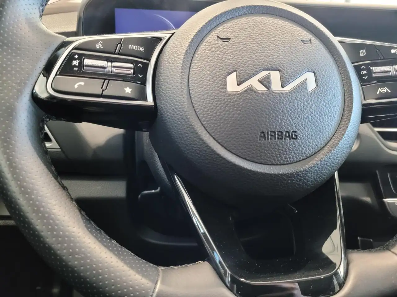 Kia Seltos снимка Kia Seltos