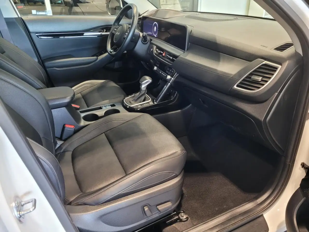 Kia Seltos снимка Kia Seltos