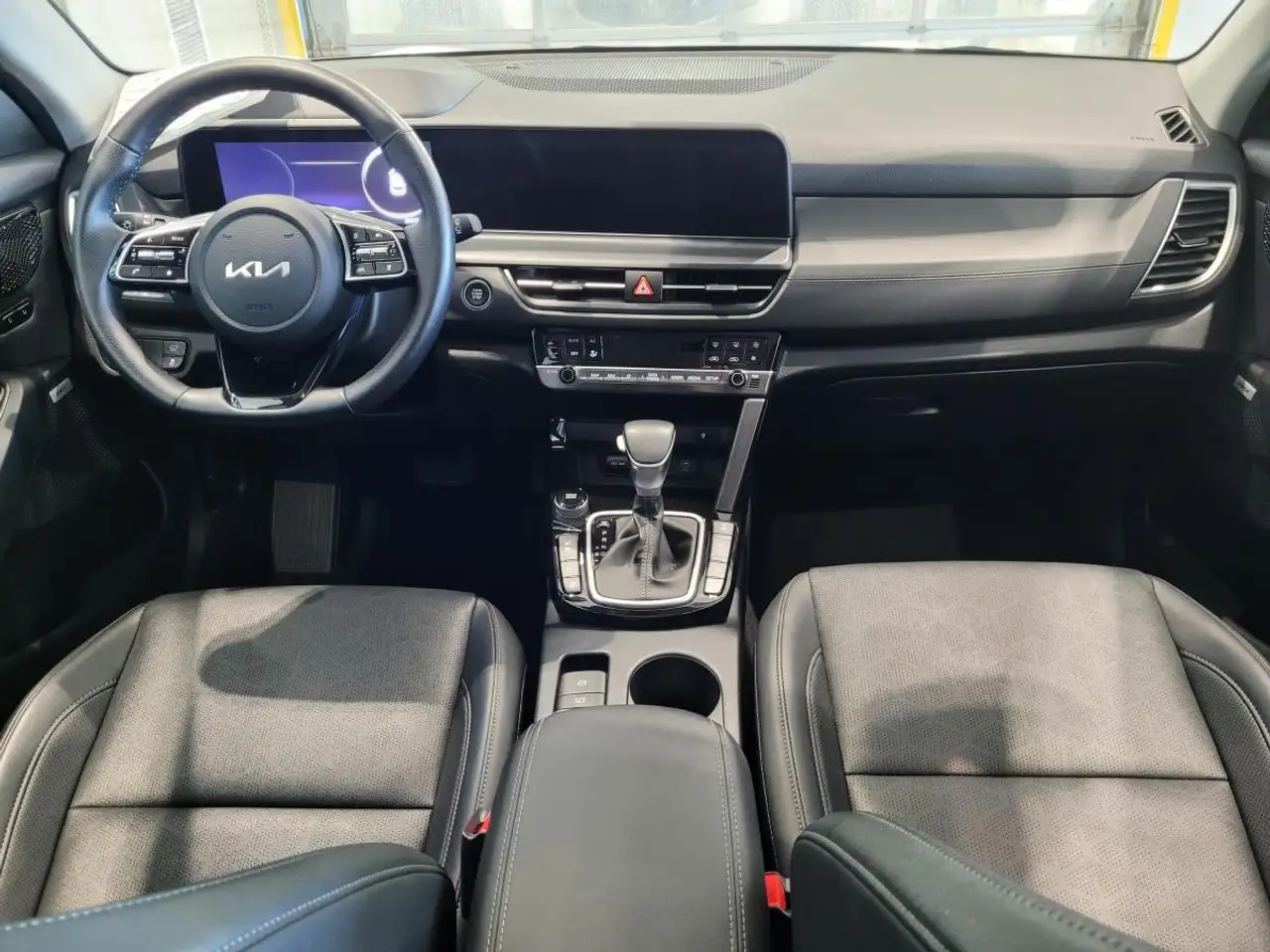 Kia Seltos снимка Kia Seltos