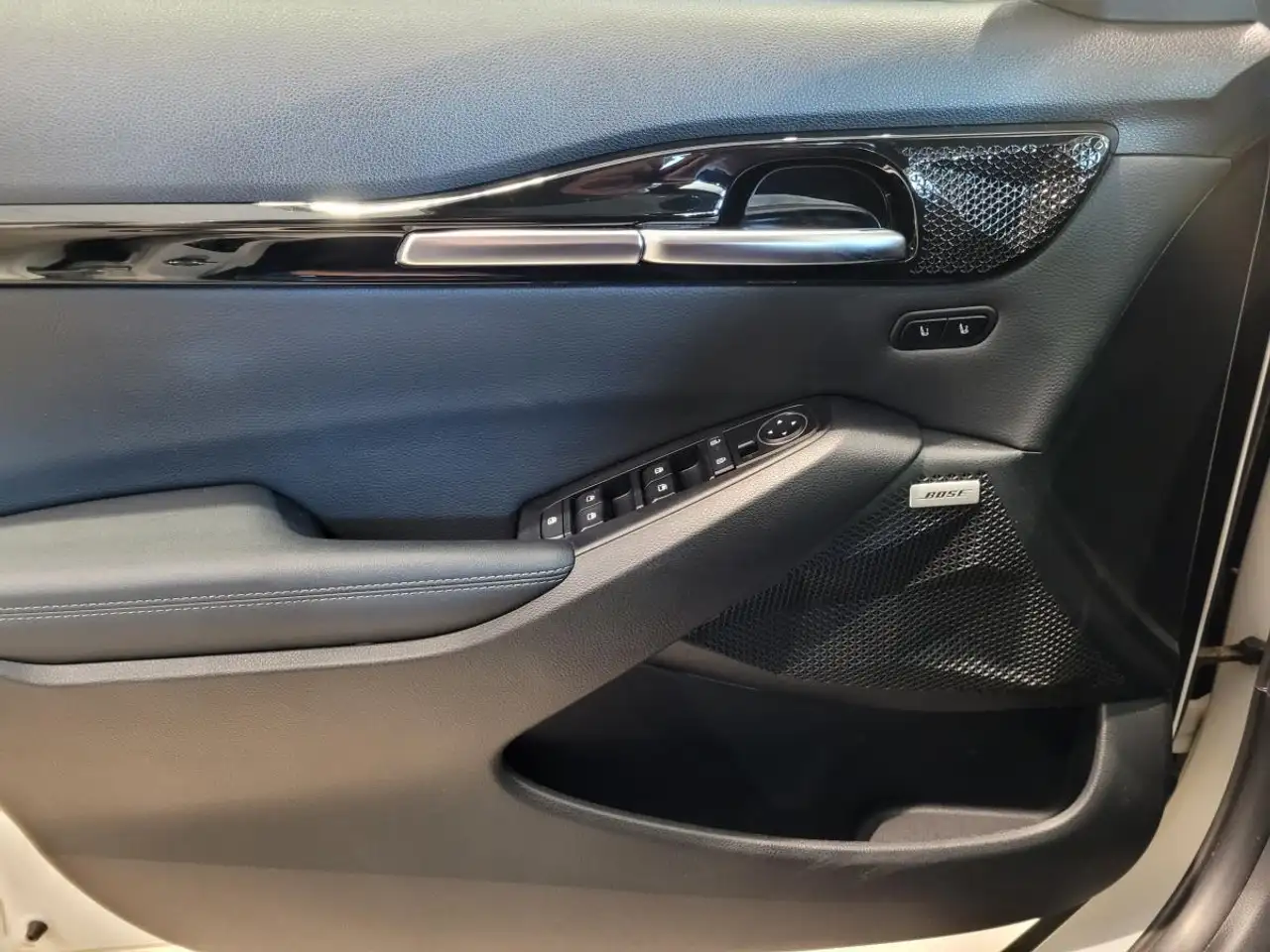 Kia Seltos снимка Kia Seltos