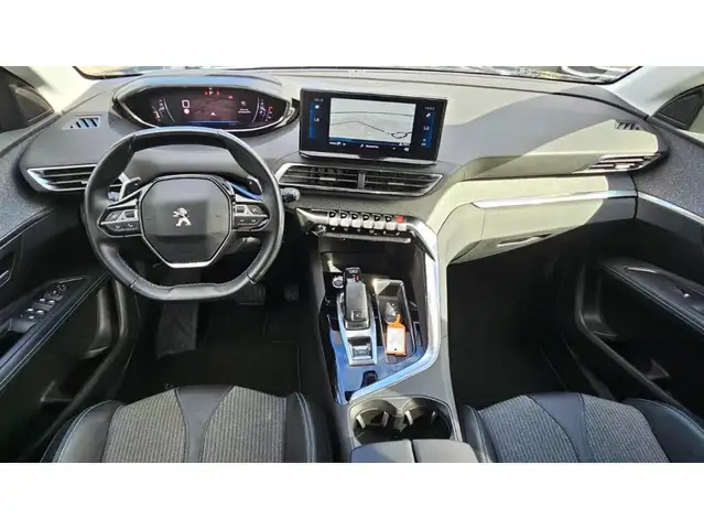Peugeot 3008 view 4