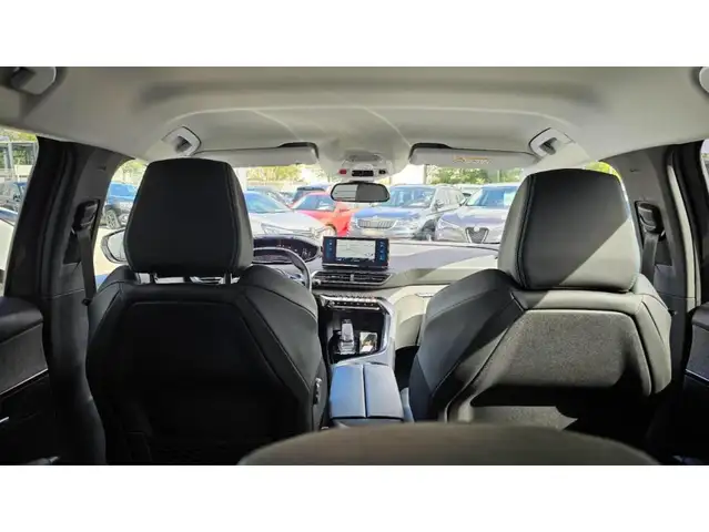 Peugeot 3008 view 17