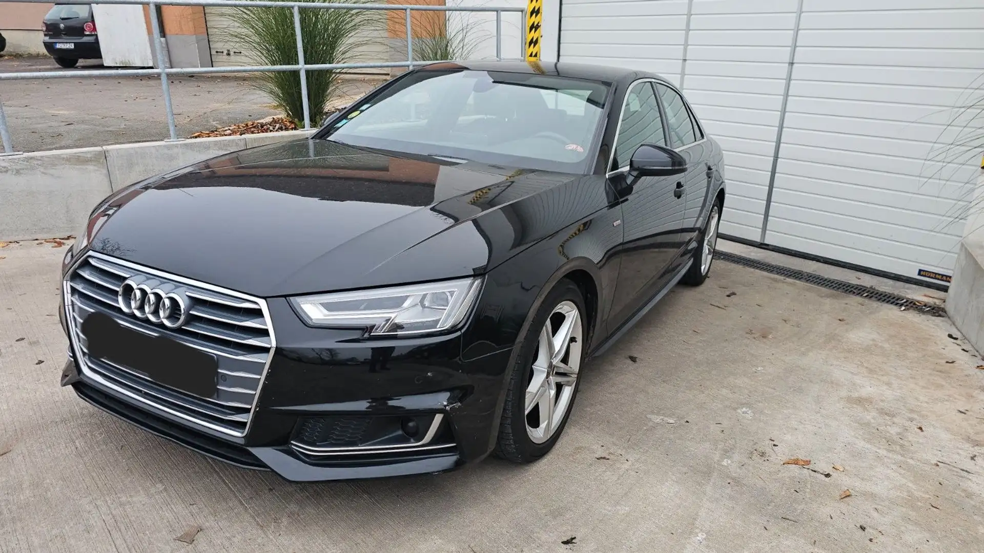 Audi A4 Lim. sport ultra S-line Alcantara DigitalDisp Schwarz - 2