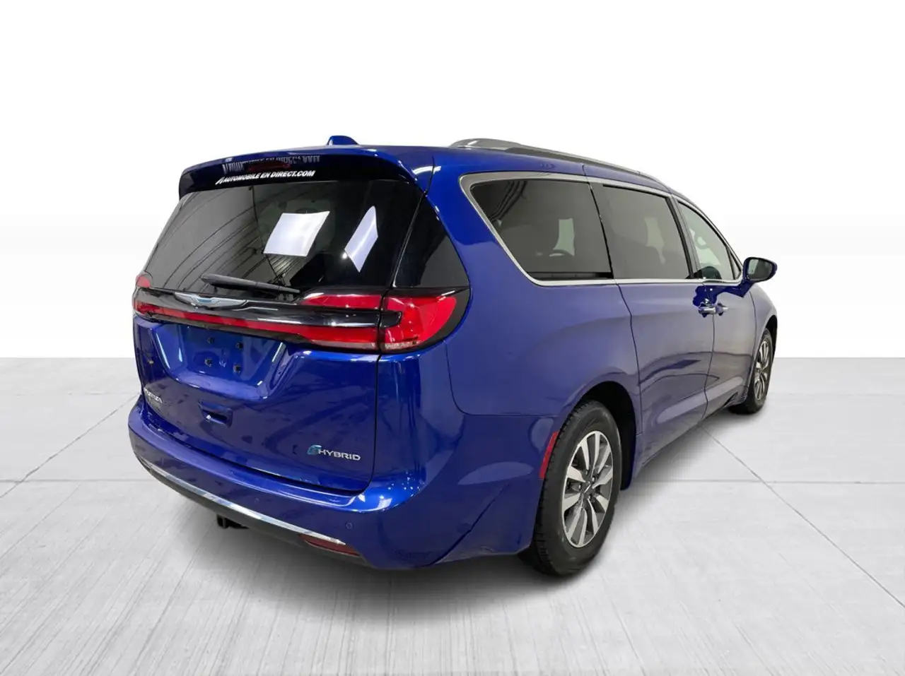 Chrysler Pacifica photo Chrysler Pacifica