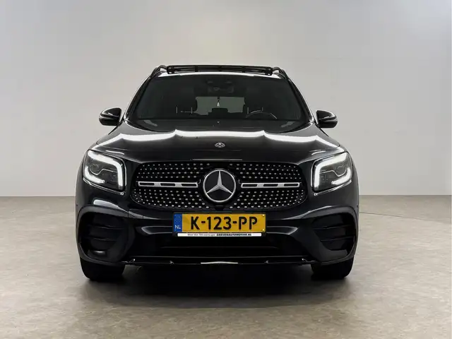 Mercedes-Benz GLB view 8