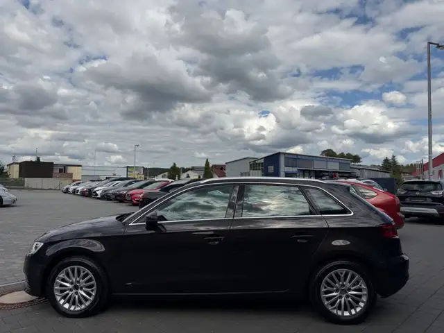 Audi A3 view 4