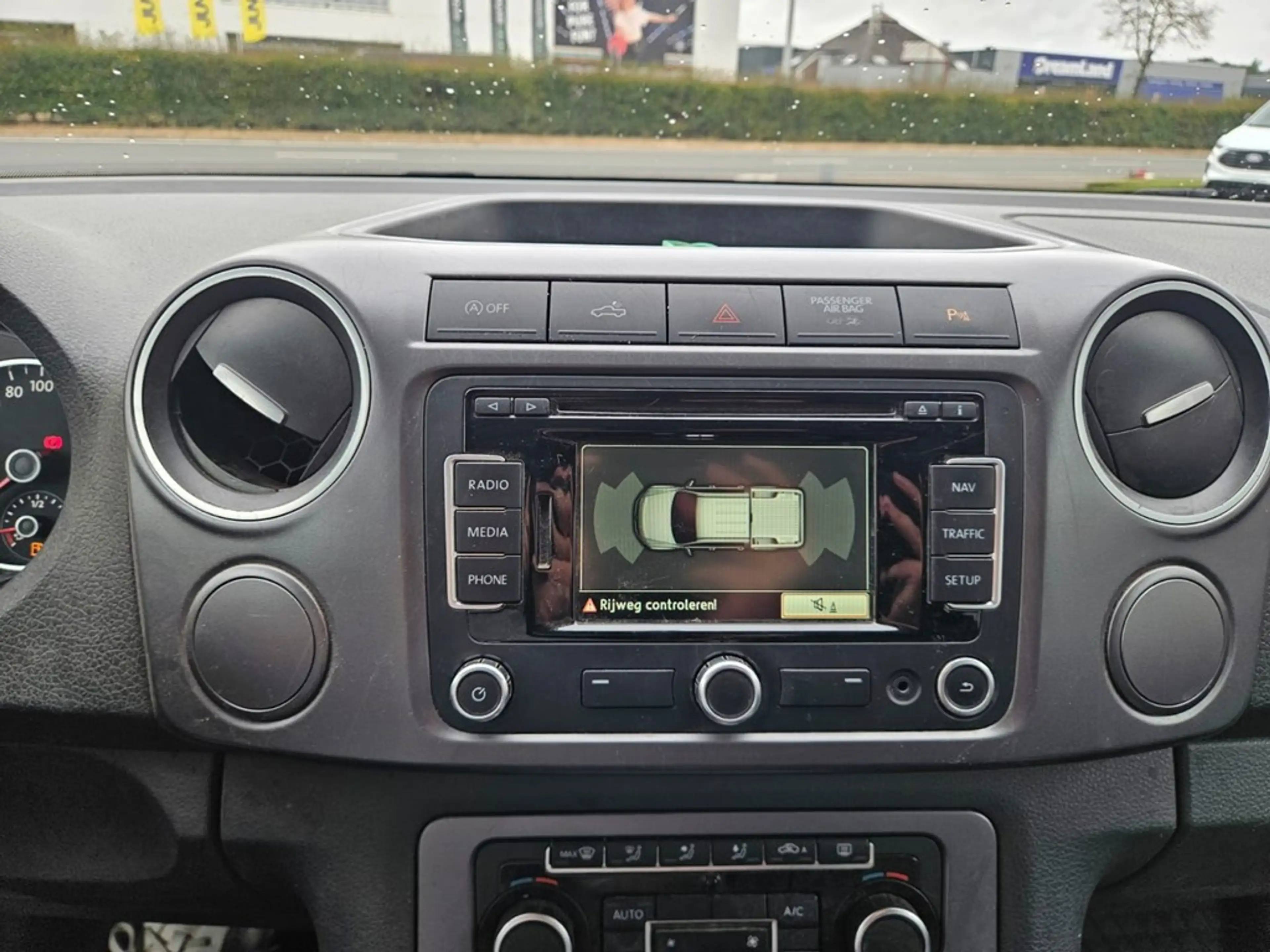 Volkswagen Amarok Enkel voor professionele verkoop. — photo 6