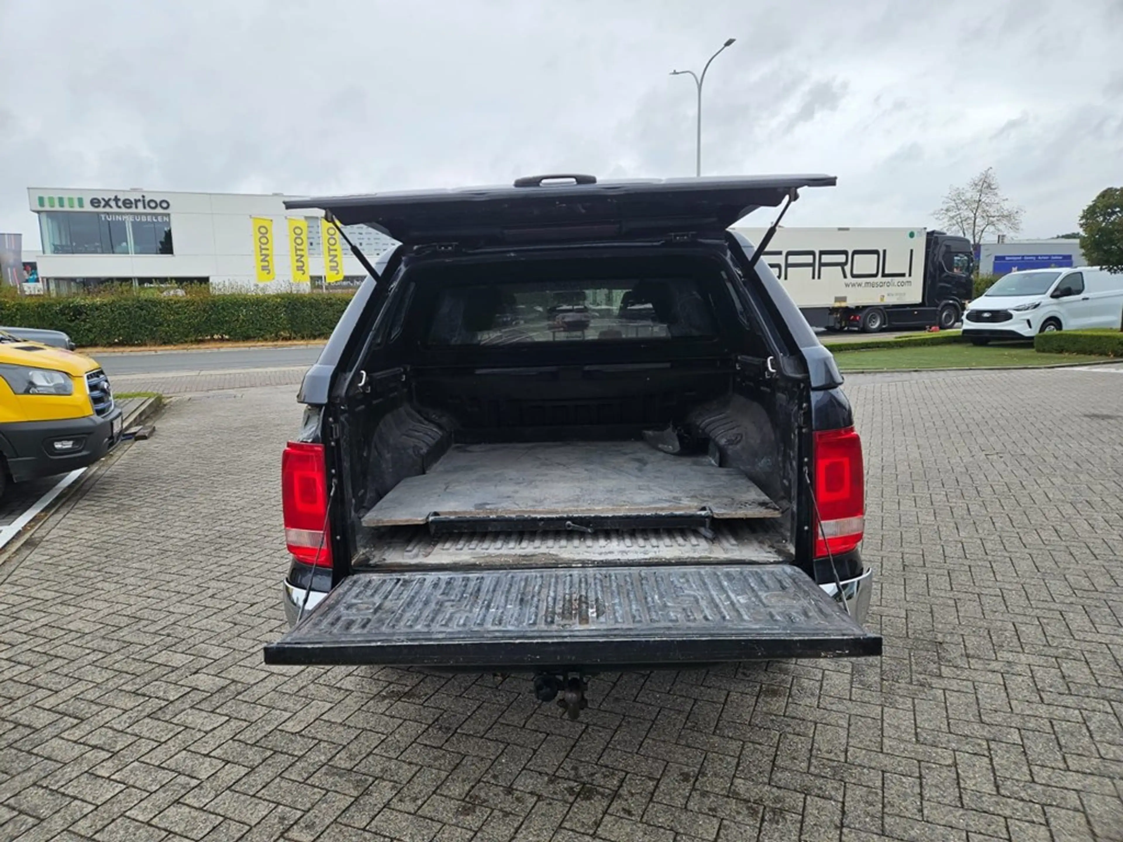 Volkswagen Amarok Enkel voor professionele verkoop. — photo 10