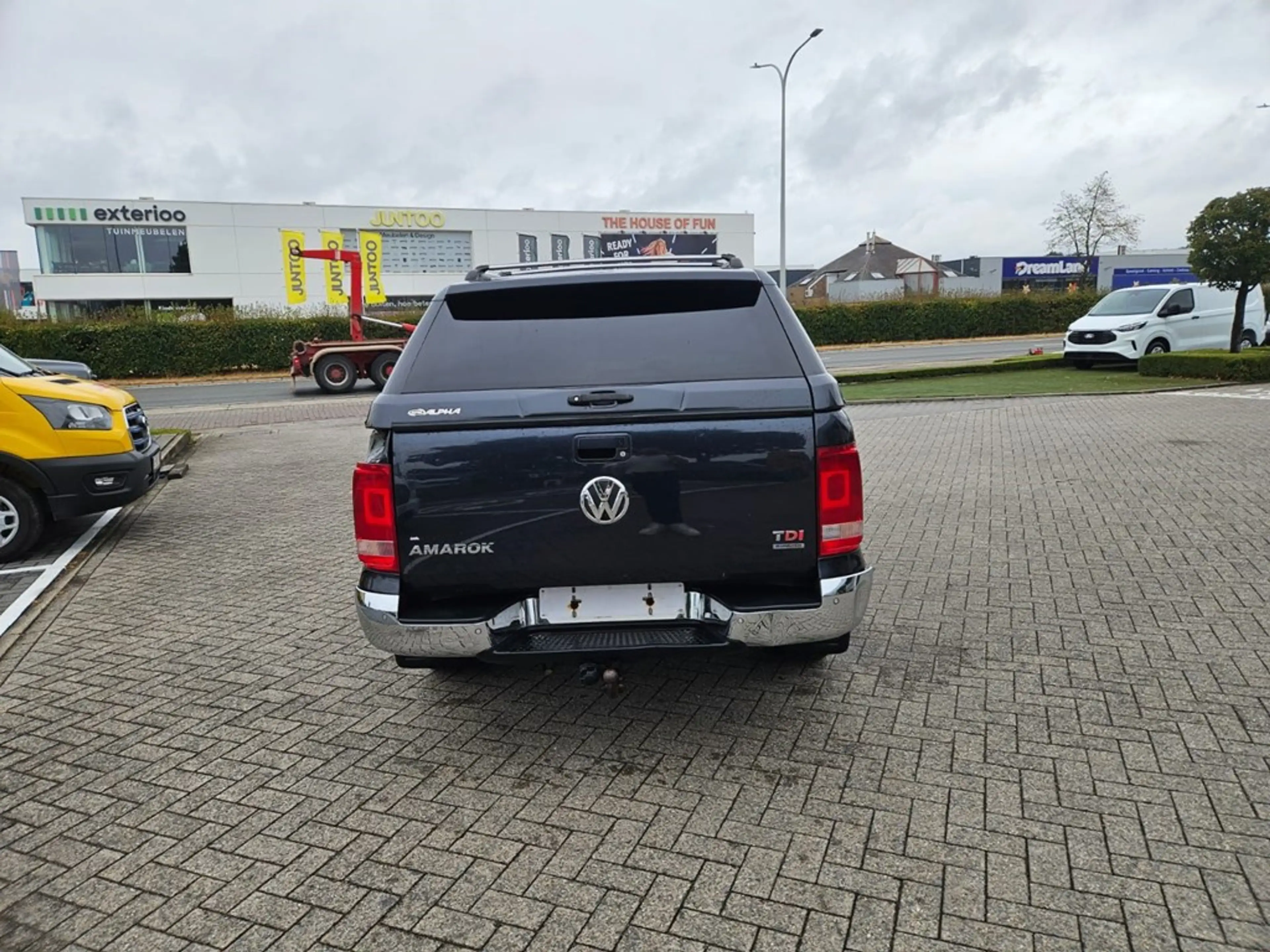 Volkswagen Amarok Enkel voor professionele verkoop. — photo 9