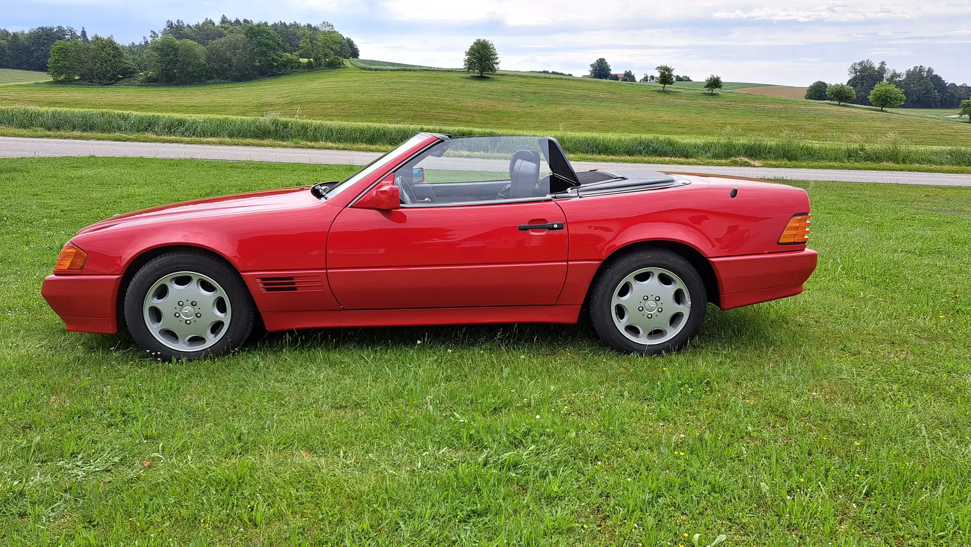 Mercedes-Benz SL 300 gepflegtes Cabrio Roşu - 1