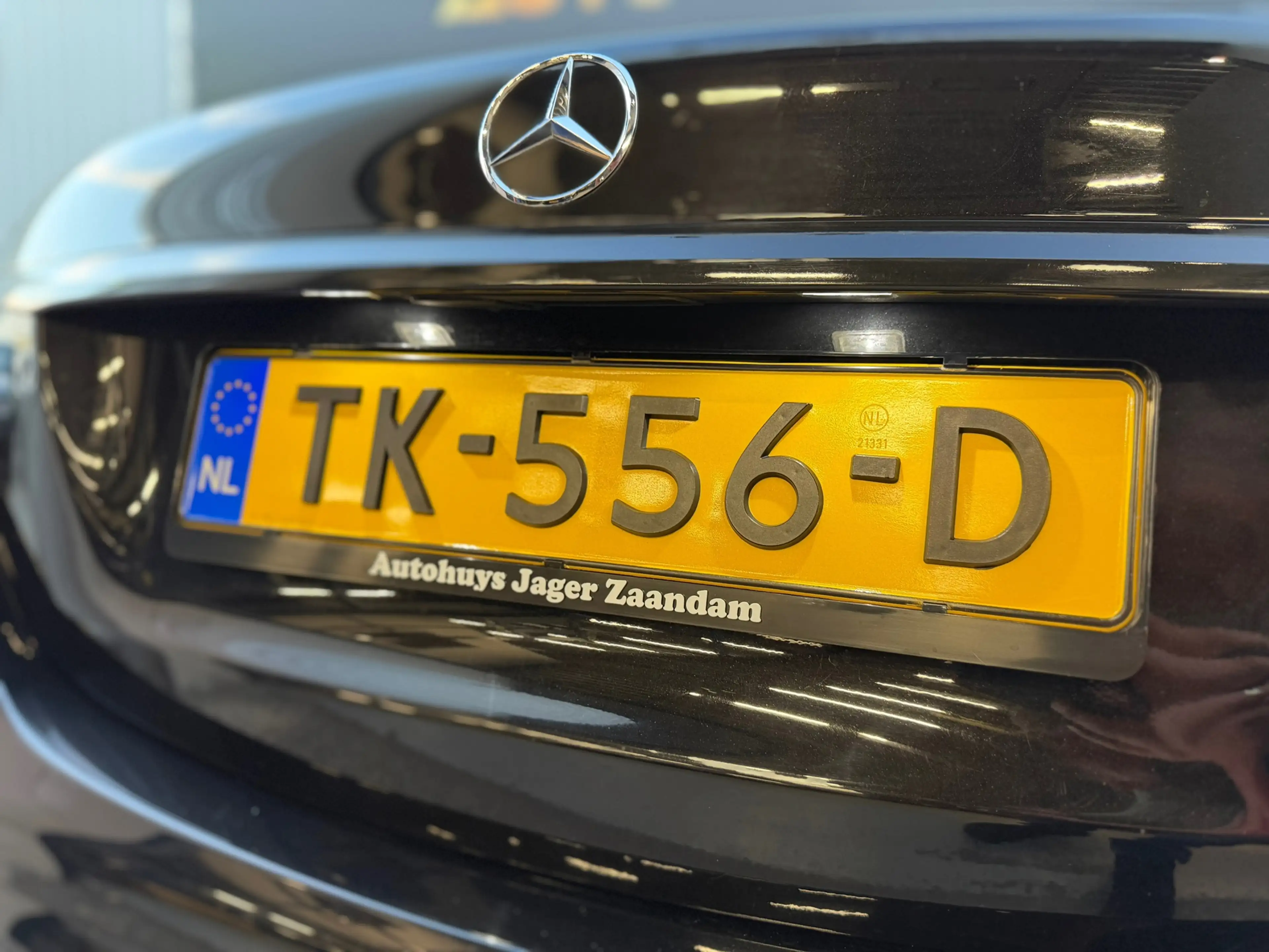 Mercedes-Benz E 200 AMG Pano Burmester Hud Camera Sfeer 360 — photo 8