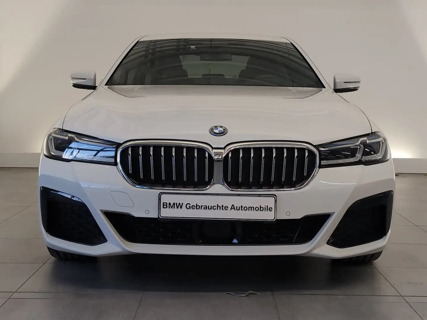 BMW 530 e xDrive Lim M Sport Navi/Laser/HuD/HiFi/WLAN Navi Weiß - 2