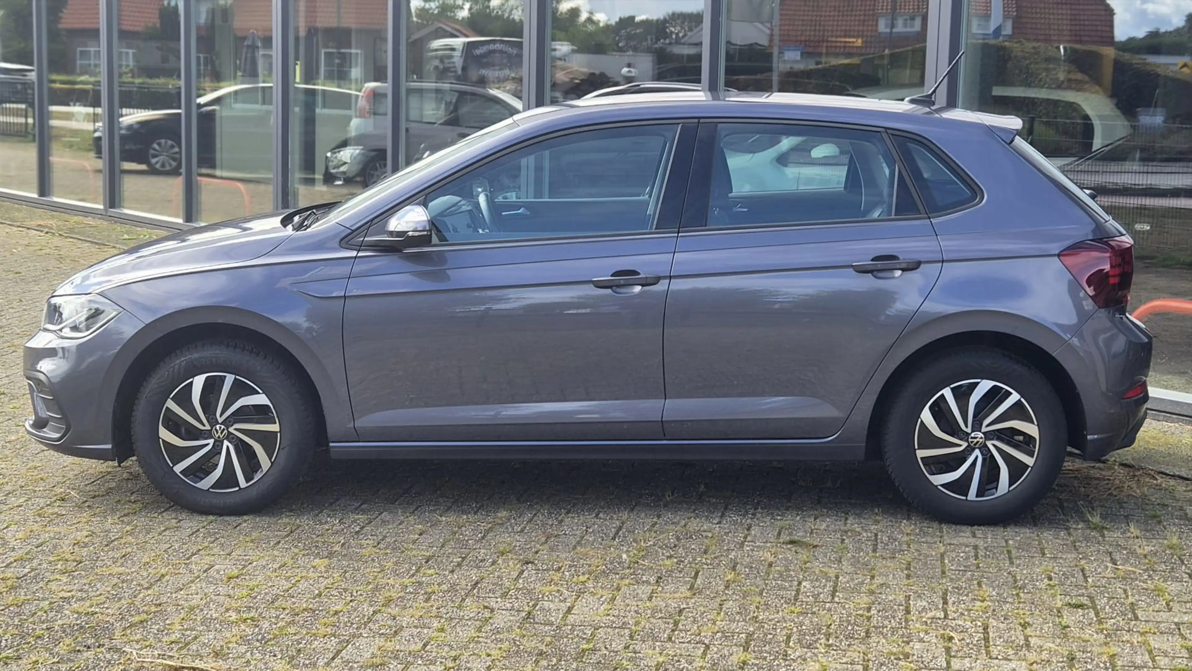 Volkswagen Polo 1.0 TSI Life — photo 2