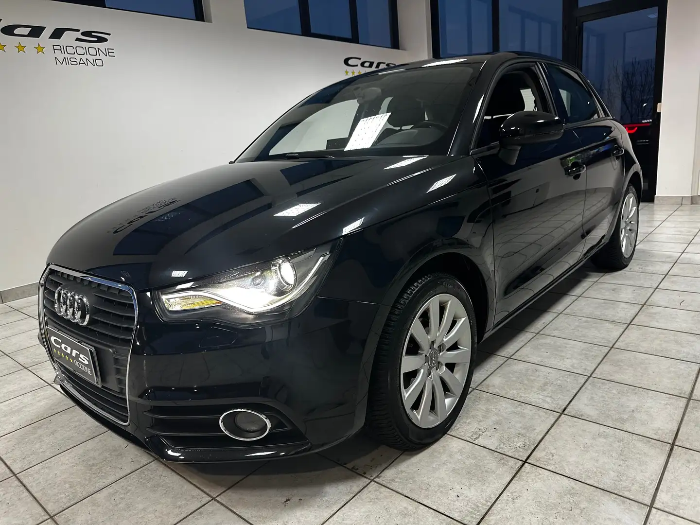 Audi A1 1.6 TDI SPORTBACK AUT XENO Noir - 1