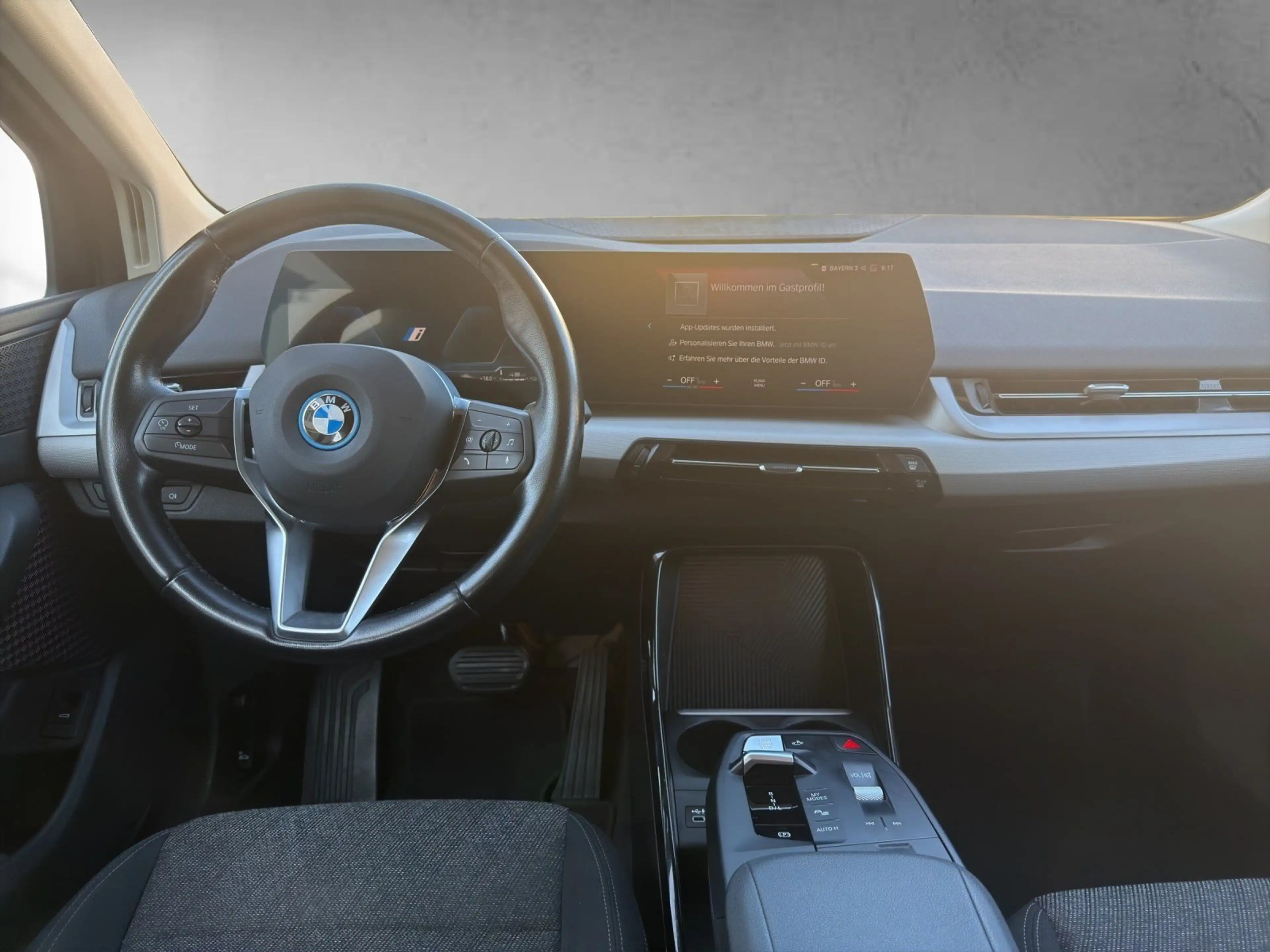 BMW 225 e xDrive Active Tourer Standheizung Standklima — photo 15