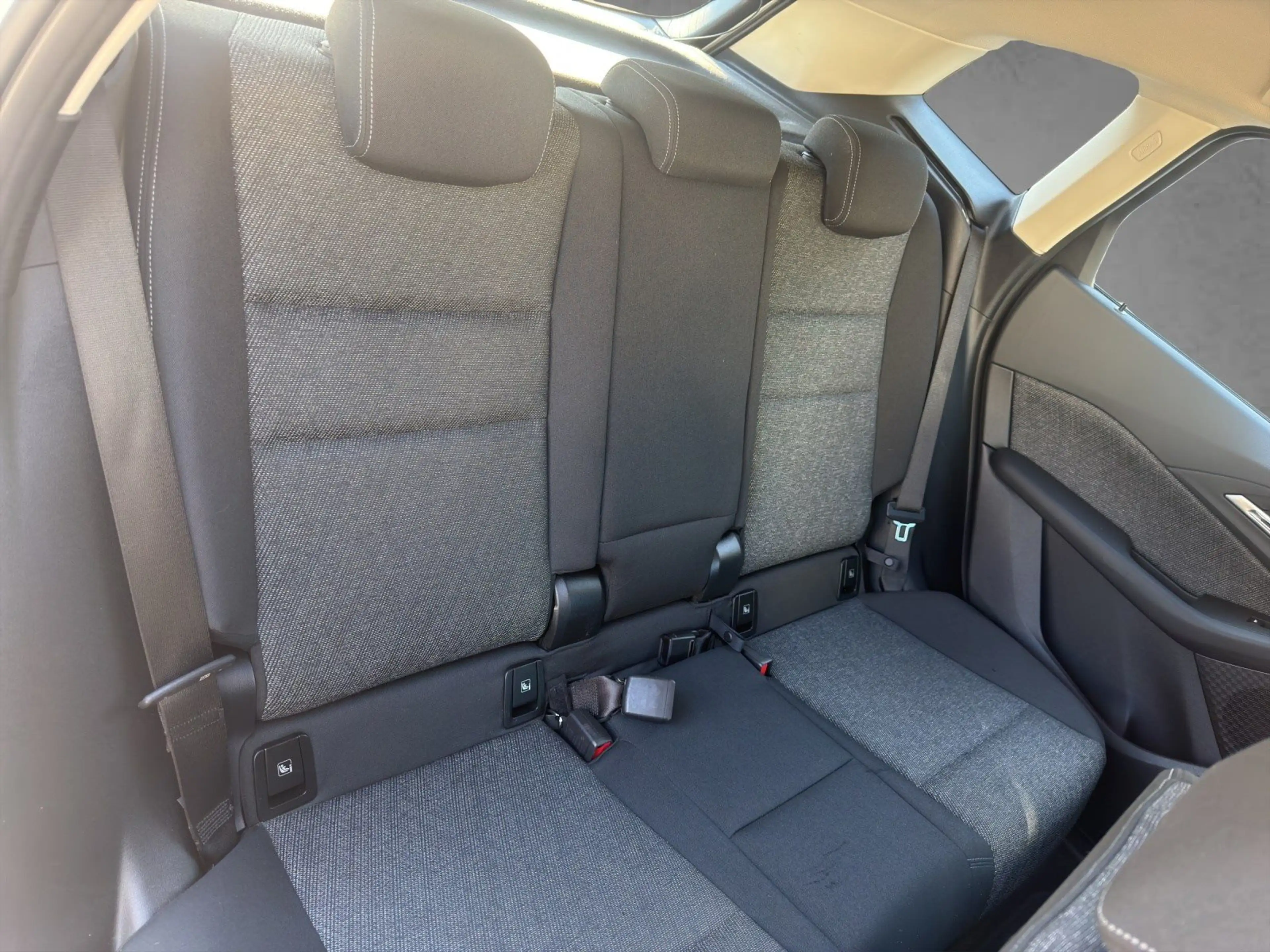BMW 225 e xDrive Active Tourer Standheizung Standklima — photo 14