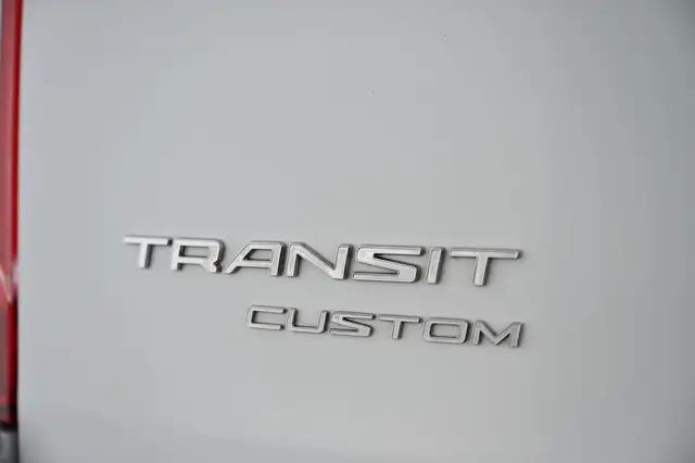 Ford Transit Custom view 13