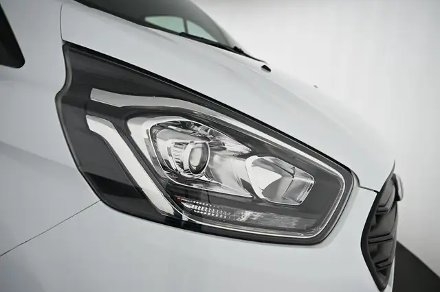 Ford Transit Custom view 15
