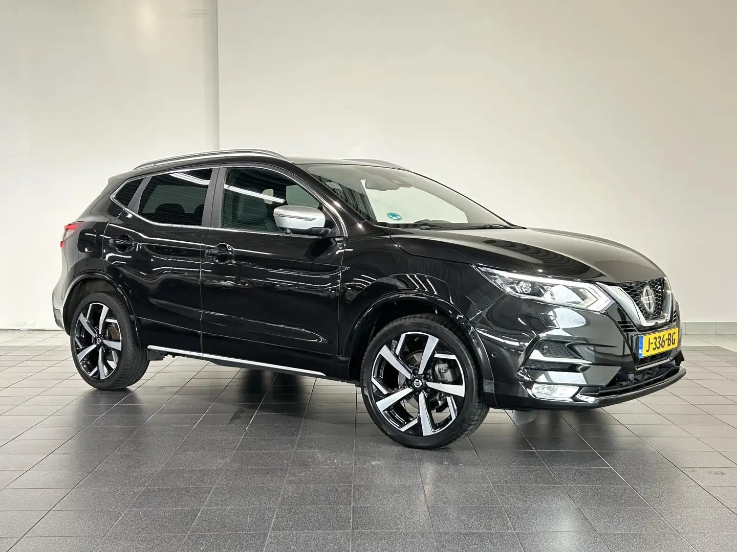 Nissan Qashqai 1.3 DIG-T Tekna PLUS | Lederen Bekl. | Panoramadak Noir - 2