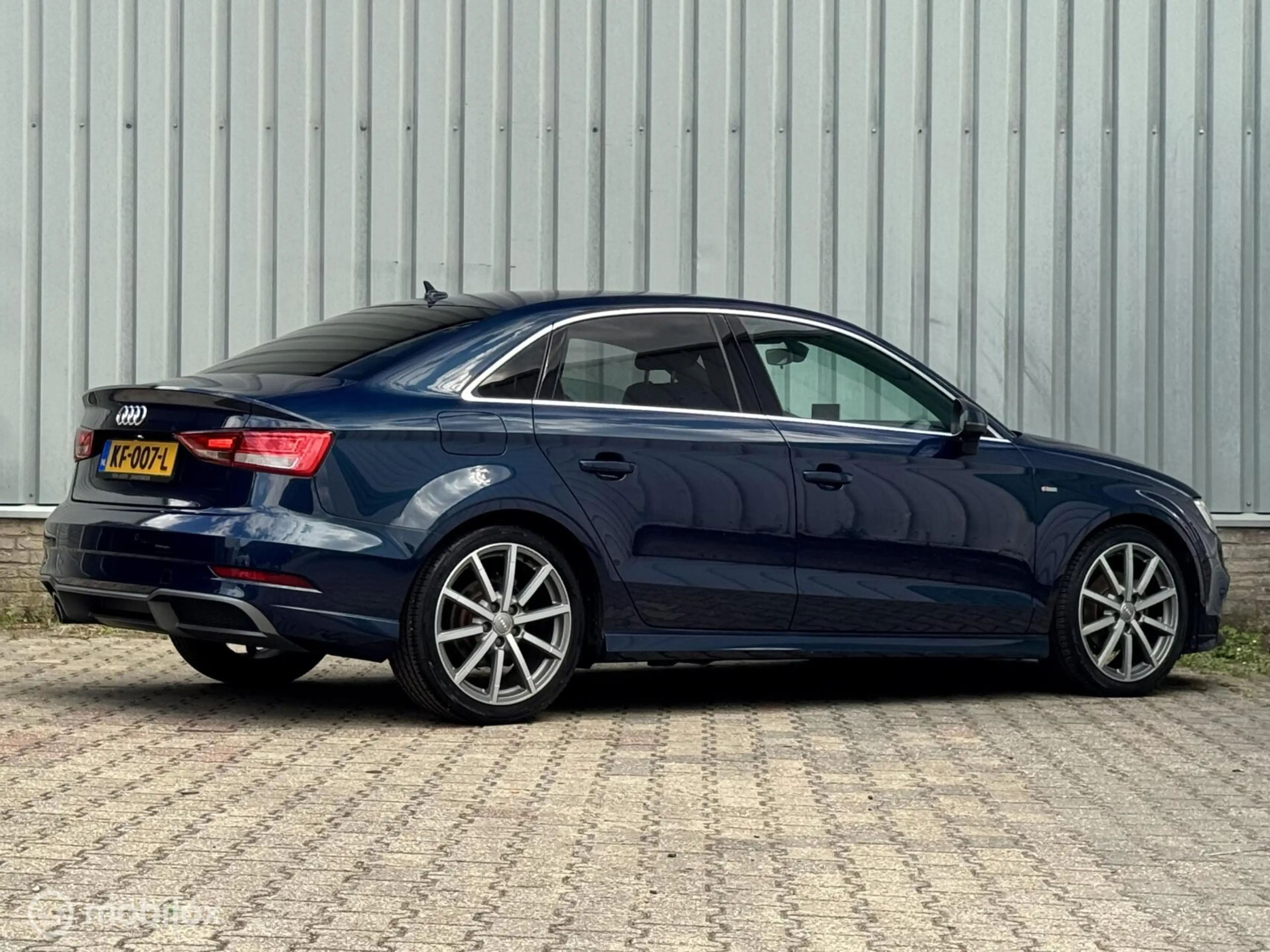 Audi A3 Limousine TFSI AUT Sport Pro | S-Line | B/O | Kosm — photo 2