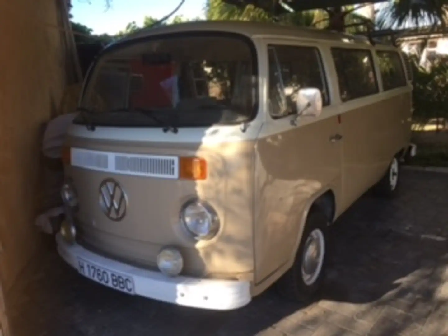 Volkswagen T2 BUS 8 plazas Beige - 1