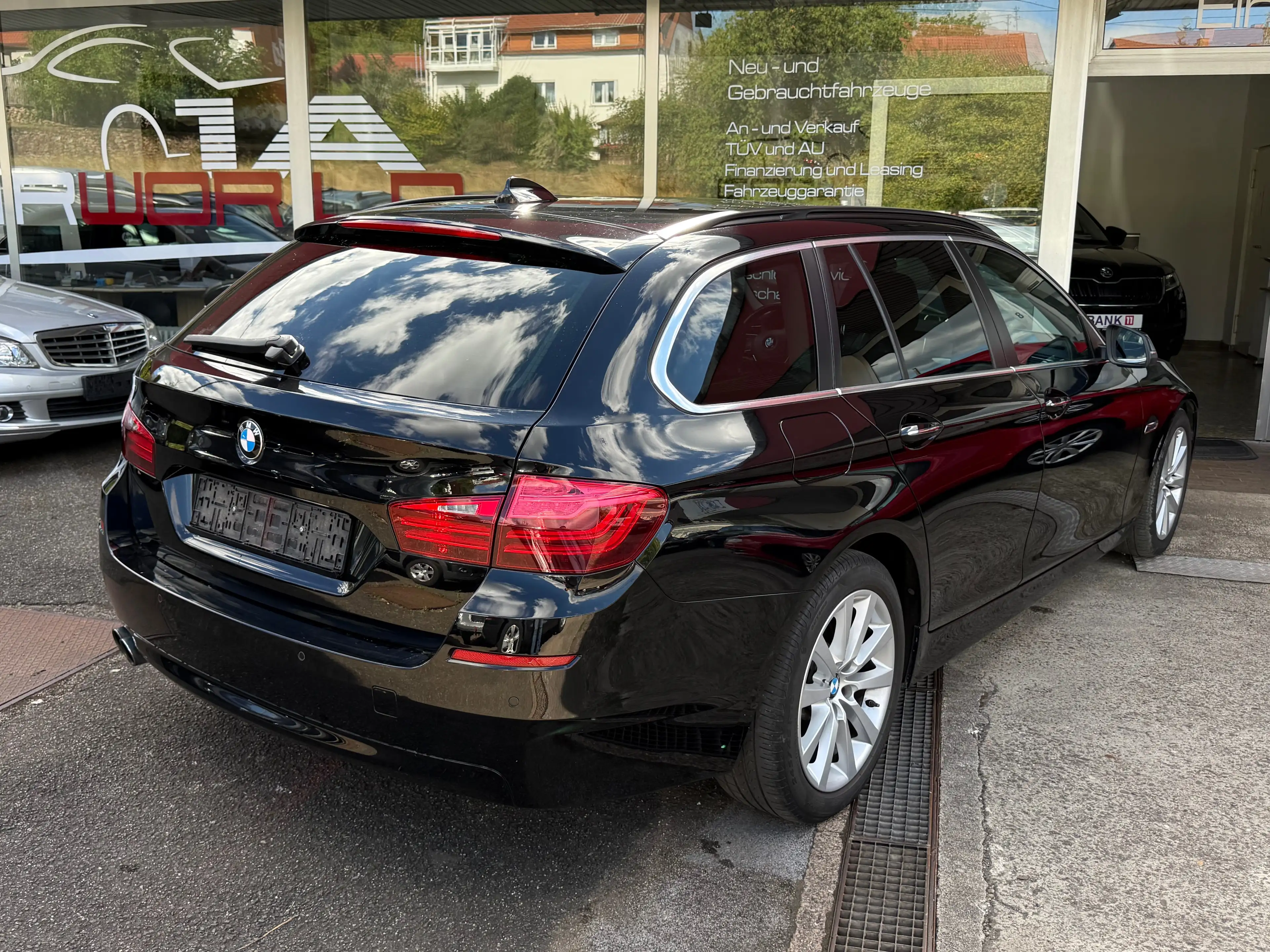 BMW 525 525d Automatik - 2. Hand - TÜV 06/2027 — photo 4