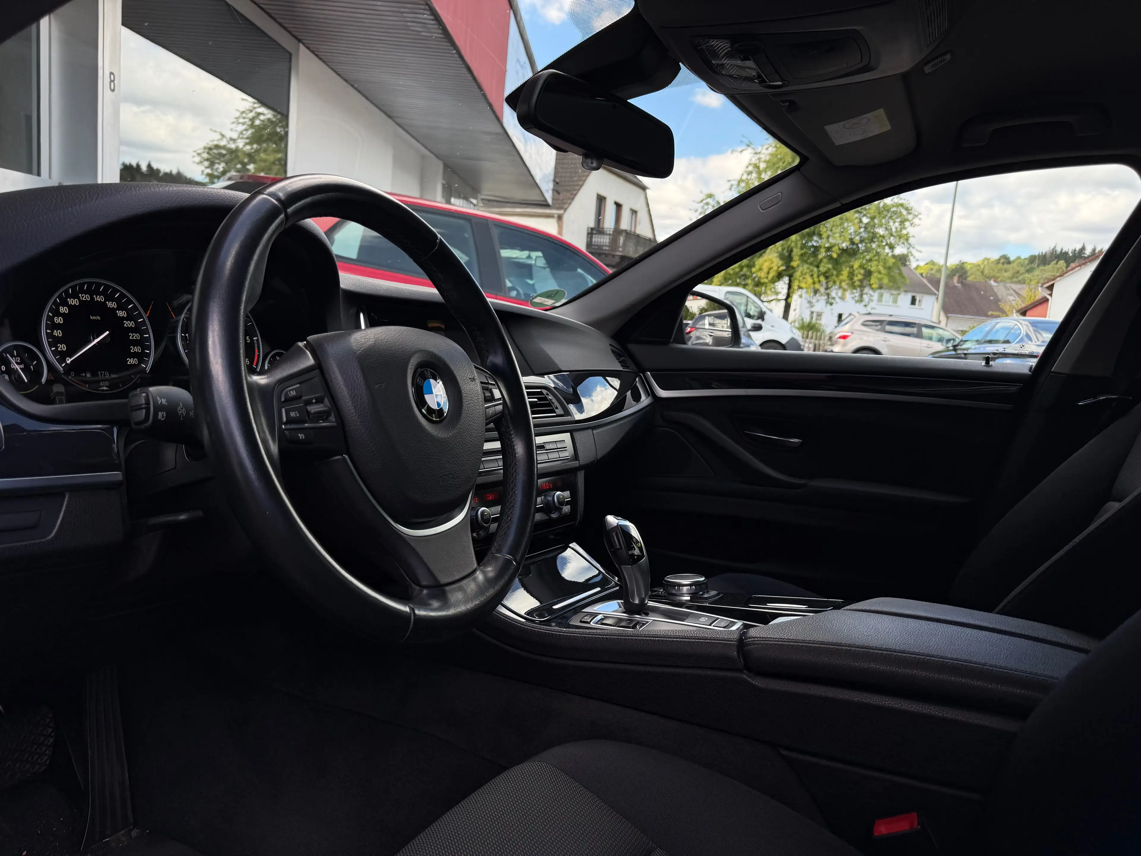 BMW 525 525d Automatik - 2. Hand - TÜV 06/2027 — photo 8