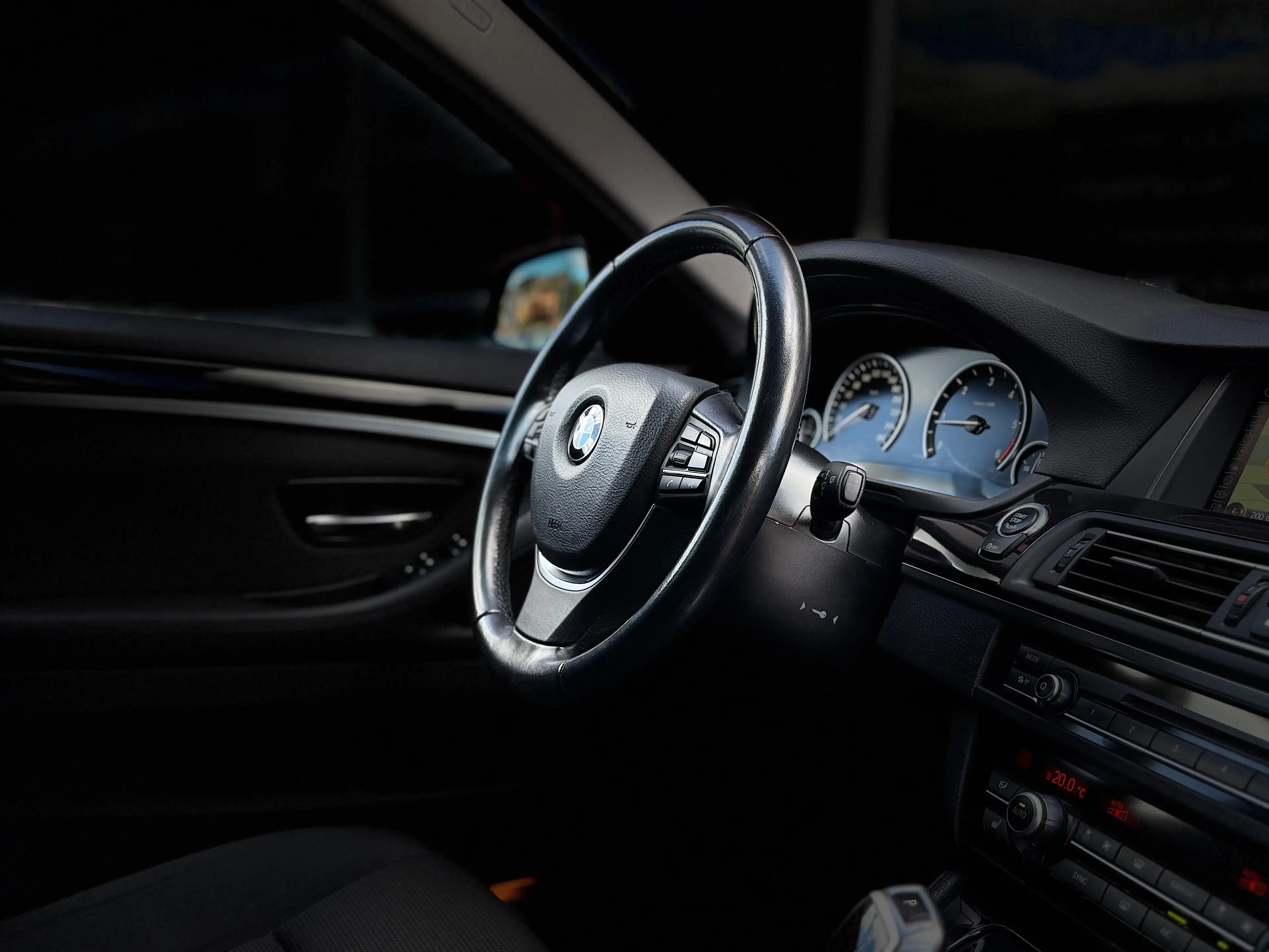 BMW 525 525d Automatik - 2. Hand - TÜV 06/2027 — photo 9