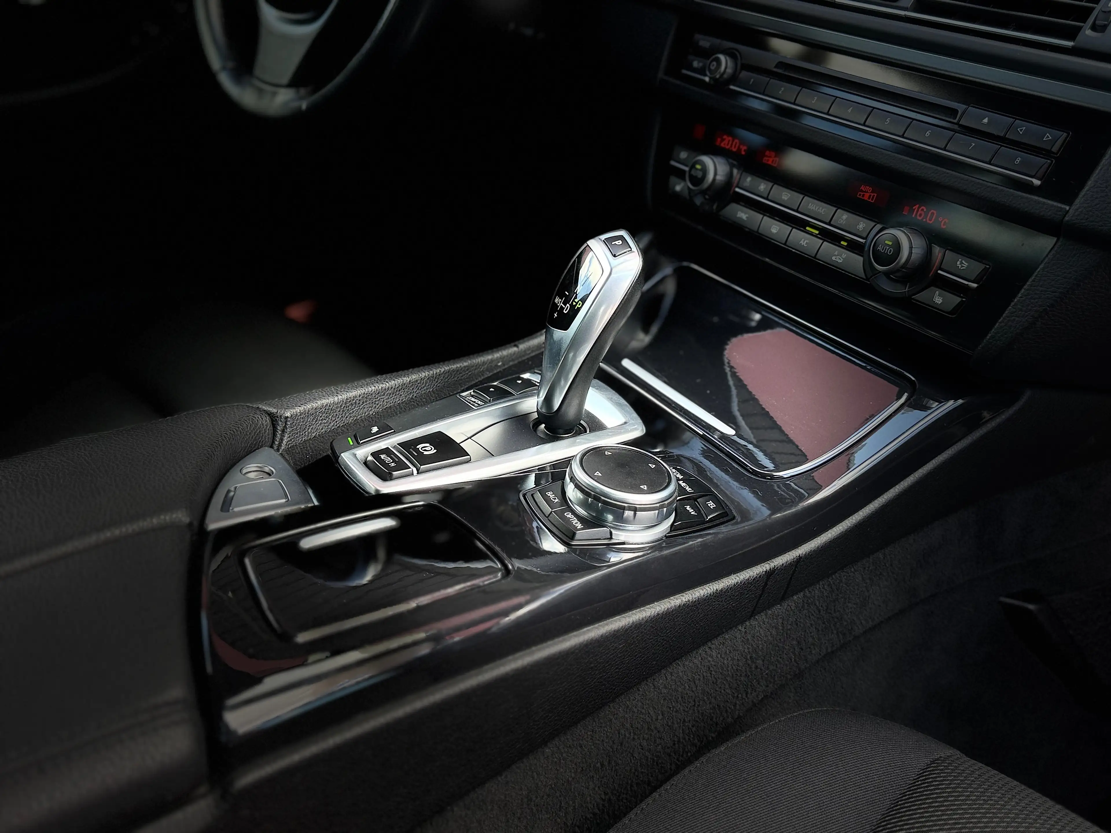 BMW 525 525d Automatik - 2. Hand - TÜV 06/2027 — photo 10