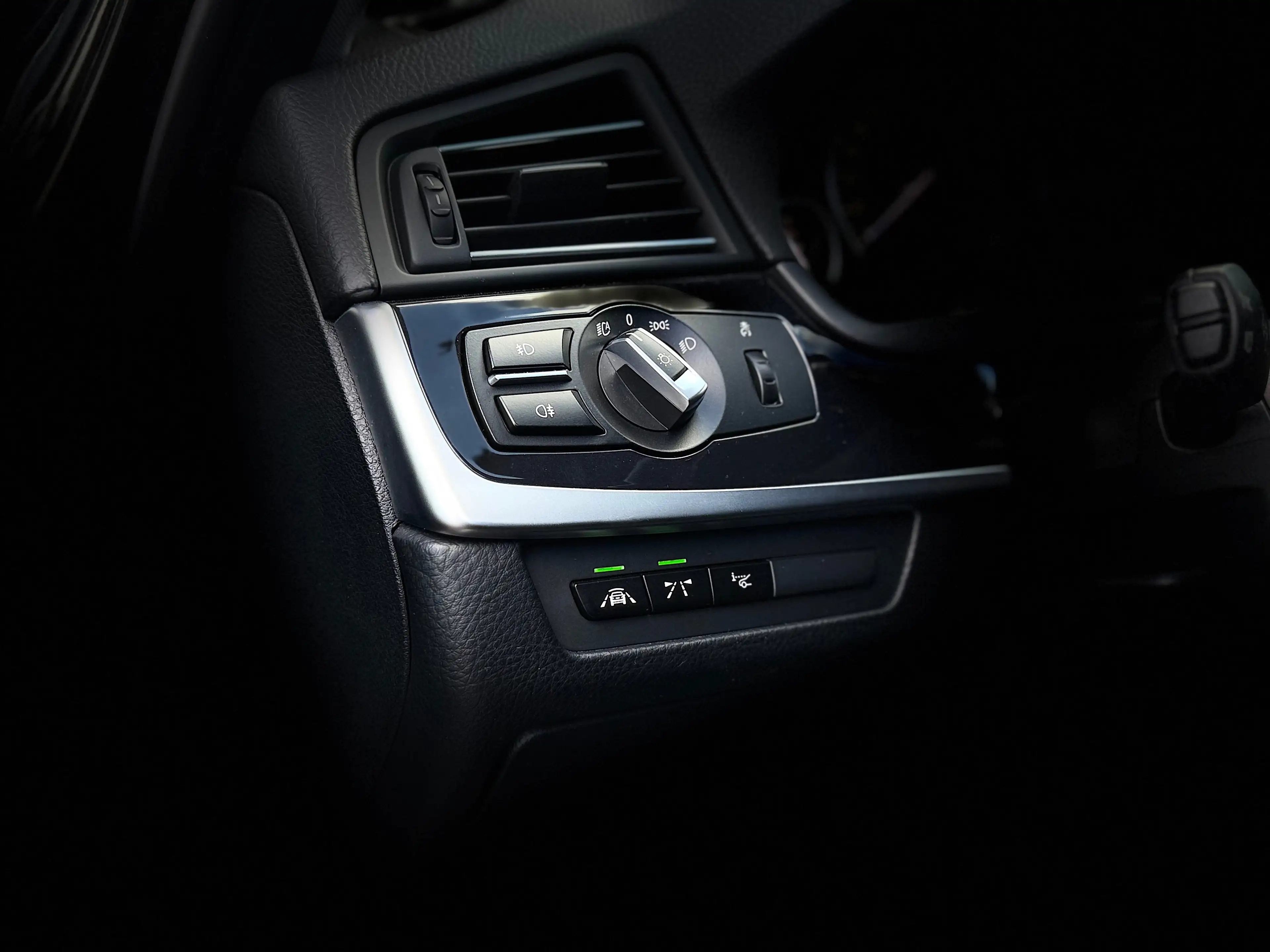 BMW 525 525d Automatik - 2. Hand - TÜV 06/2027 — photo 11