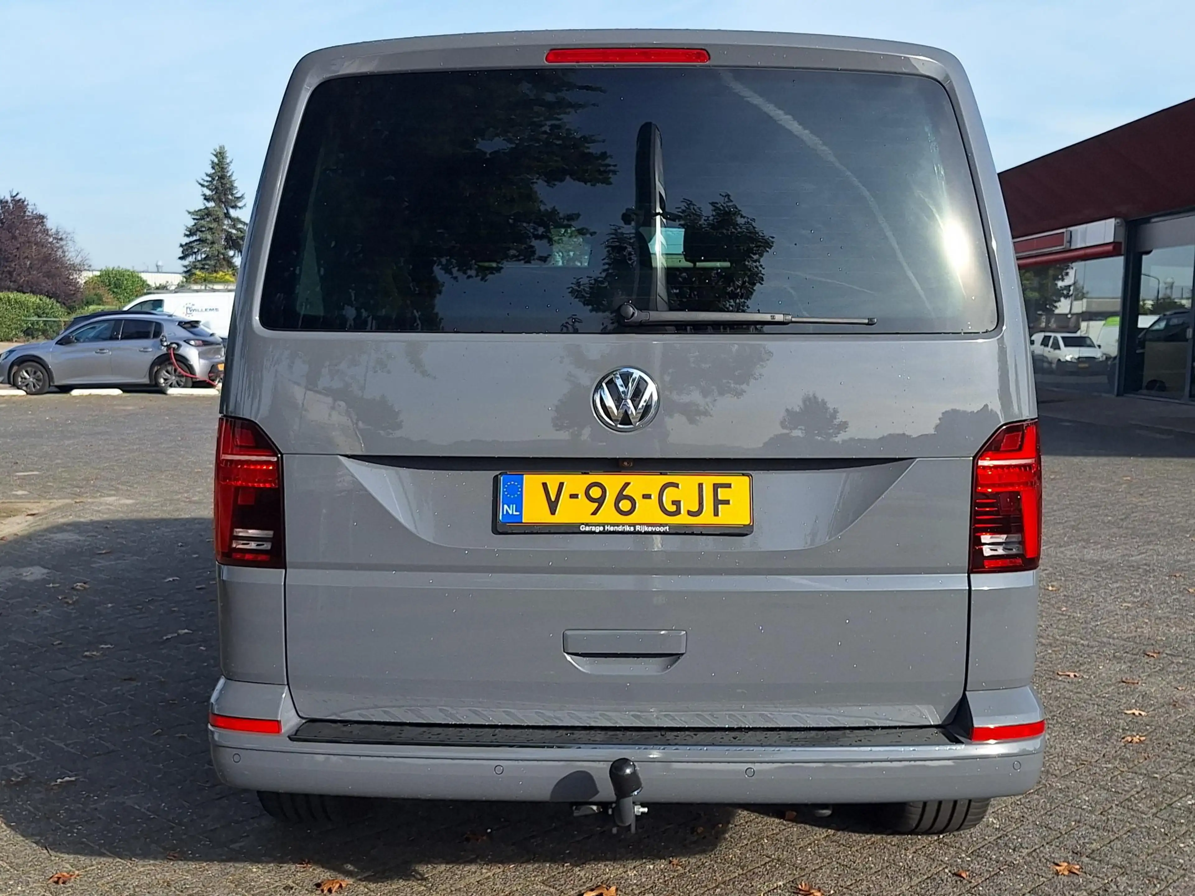 Volkswagen T6.1 Transporter 2.0 TDI L2H1 30 DC Bulli Automaat | NL-Auto | Trek — photo 3