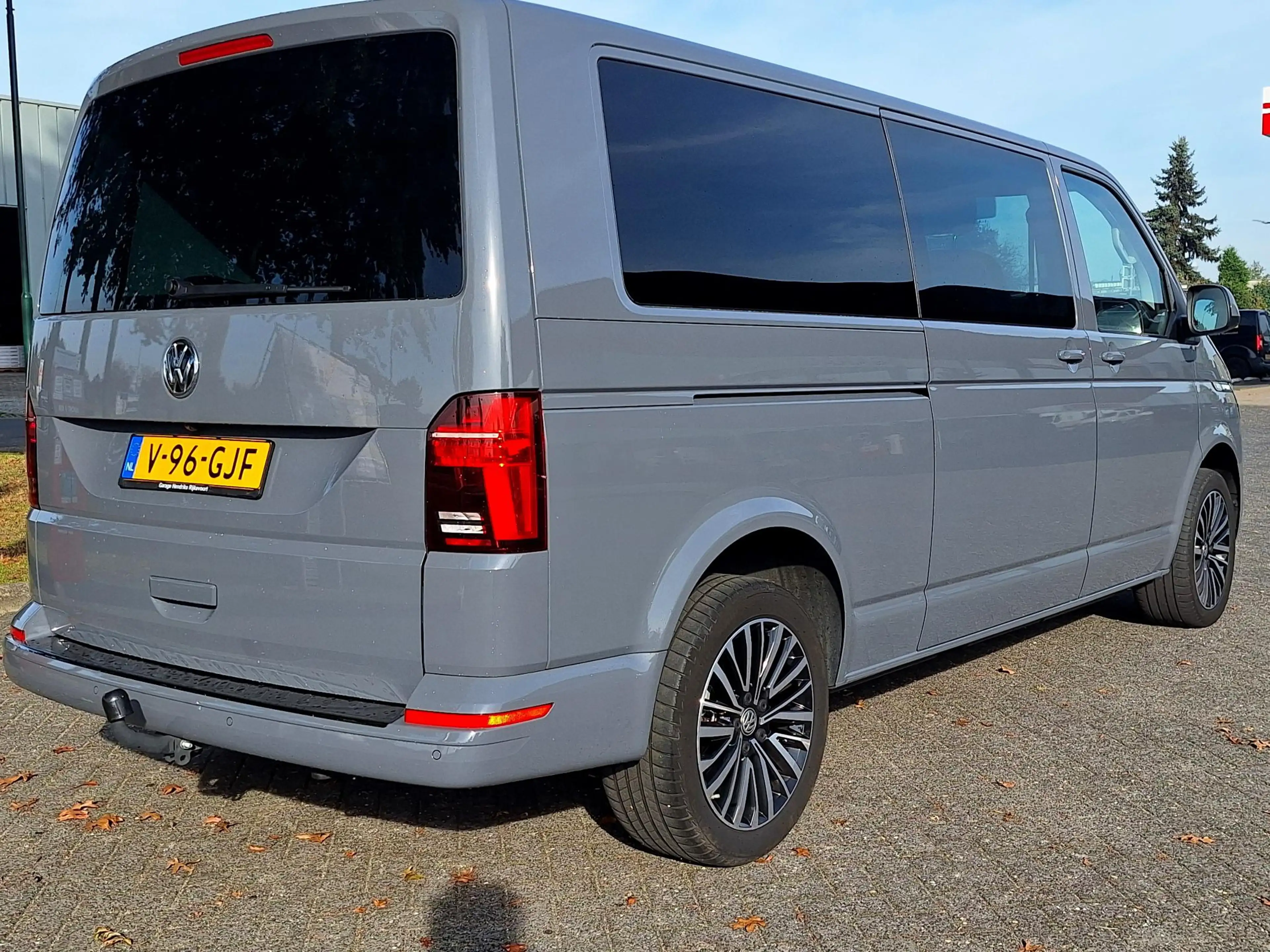 Volkswagen T6.1 Transporter 2.0 TDI L2H1 30 DC Bulli Automaat | NL-Auto | Trek — photo 4