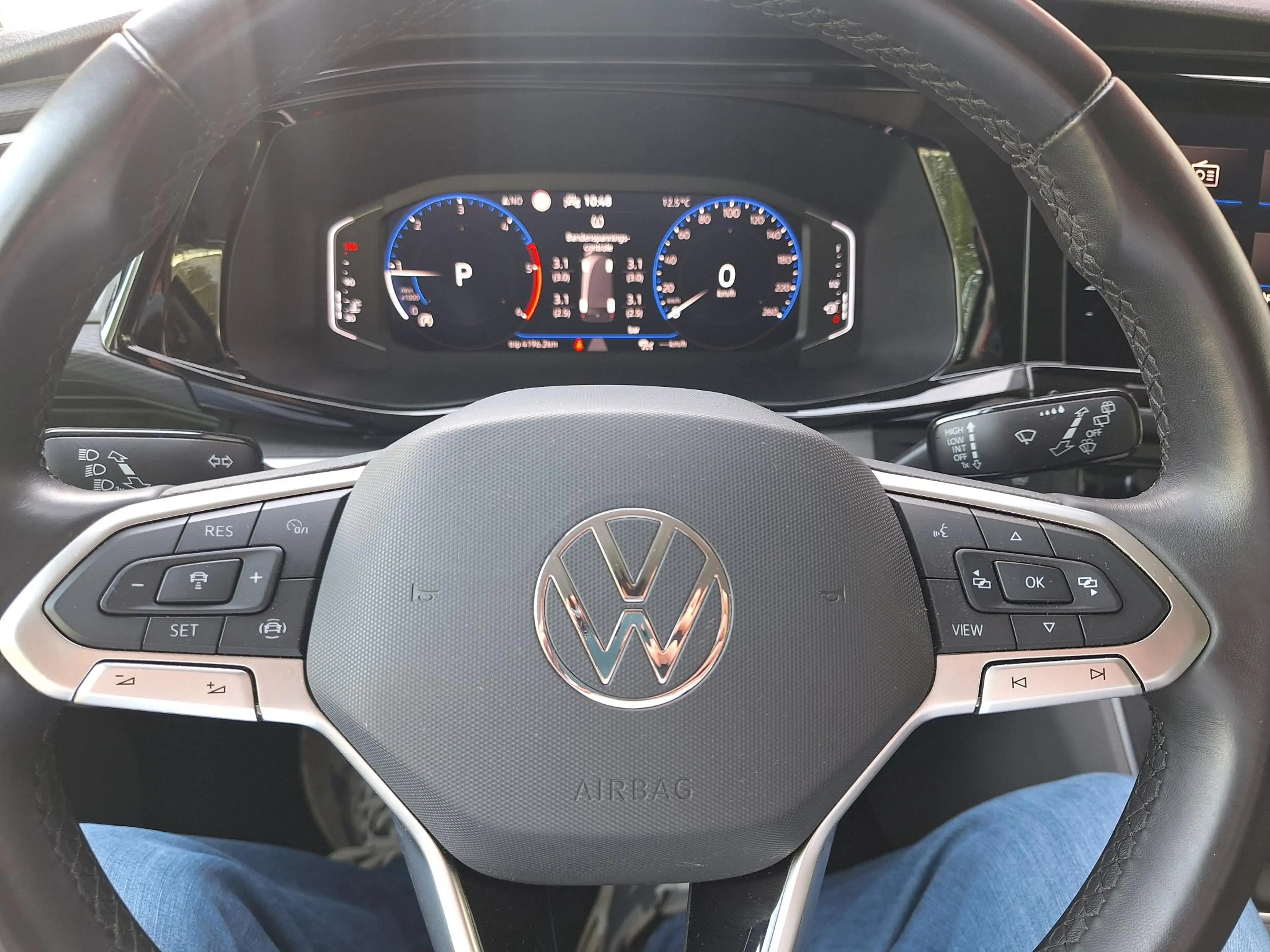 Volkswagen T6.1 Transporter 2.0 TDI L2H1 30 DC Bulli Automaat | NL-Auto | Trek — photo 18